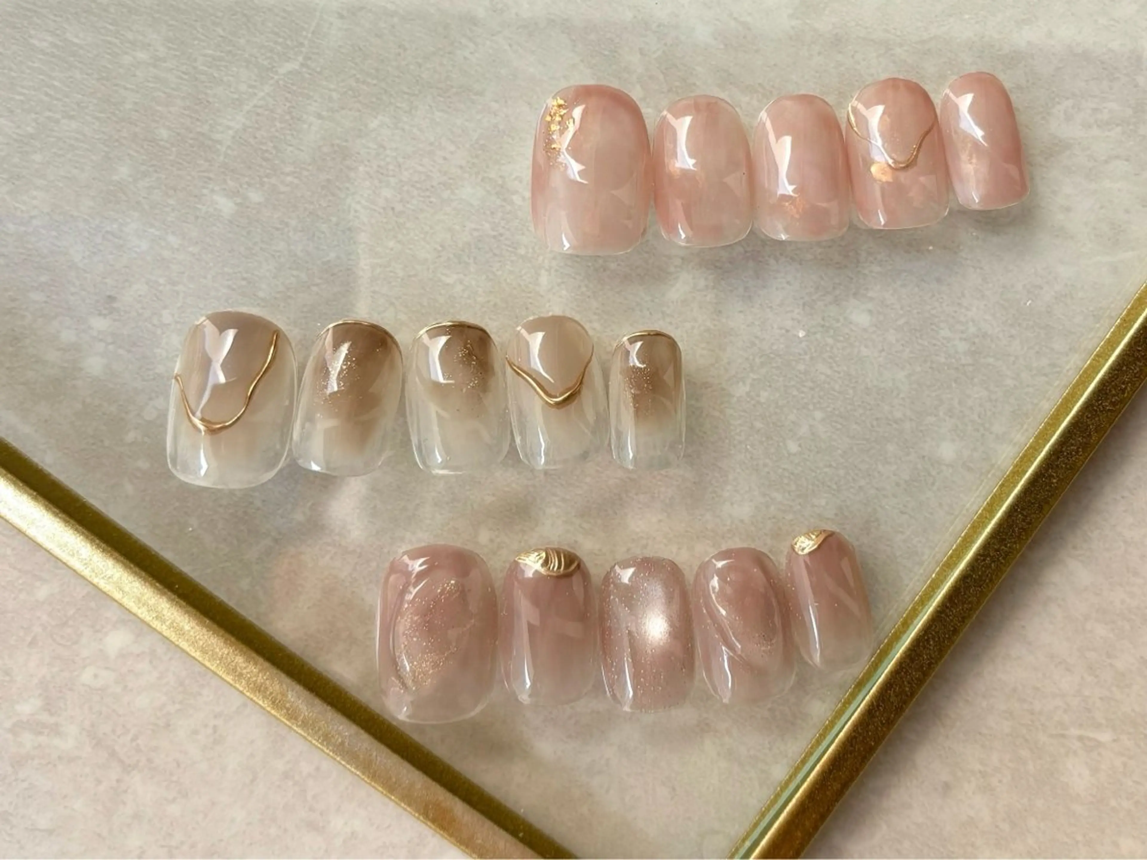 ネイル ニュアンスネイル aoi .のネイルデザイン