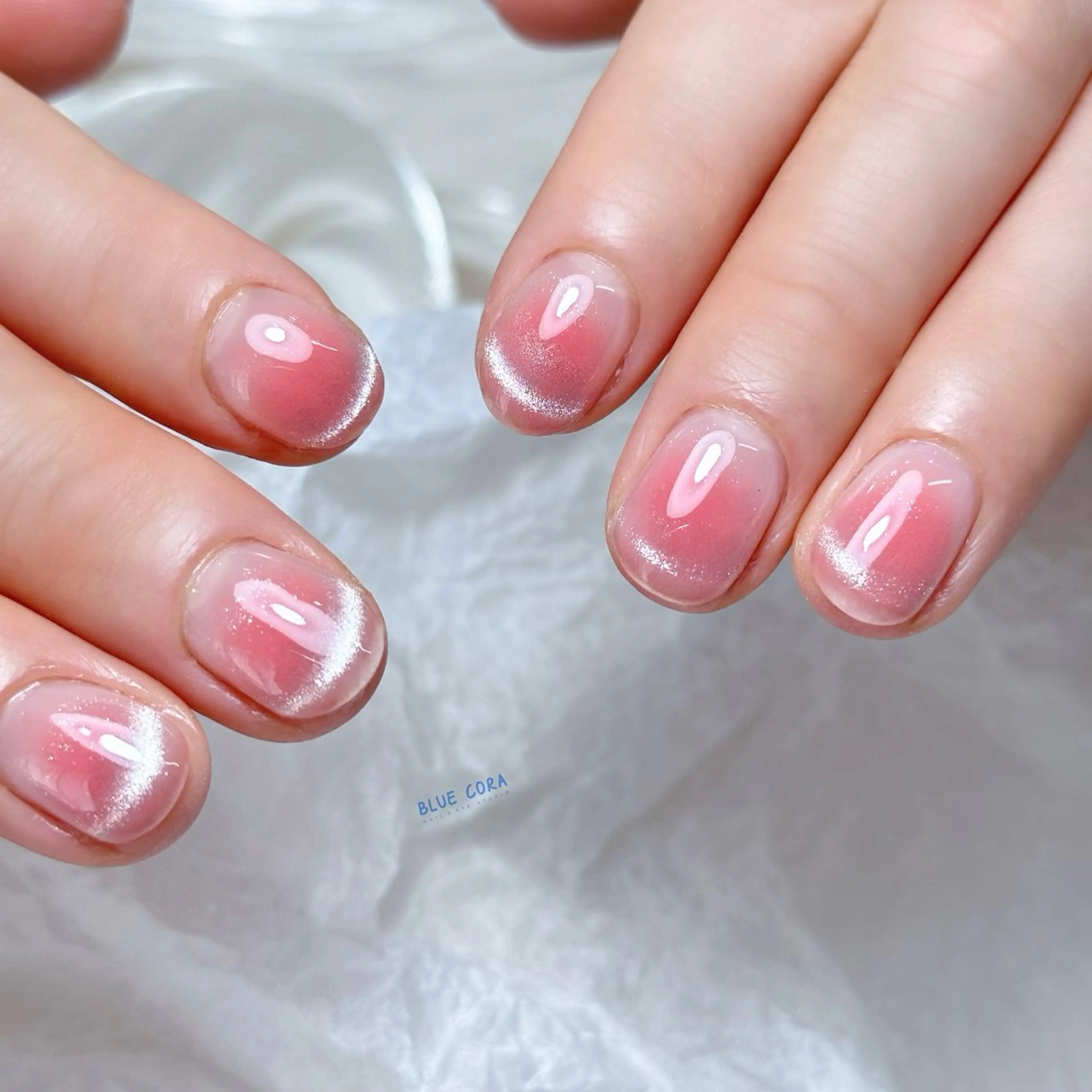 ネイル チークネイル マグネットネイル ハンドネイル ハンドケア BLUE CORA所属・BLUE CORAのネイルデザイン