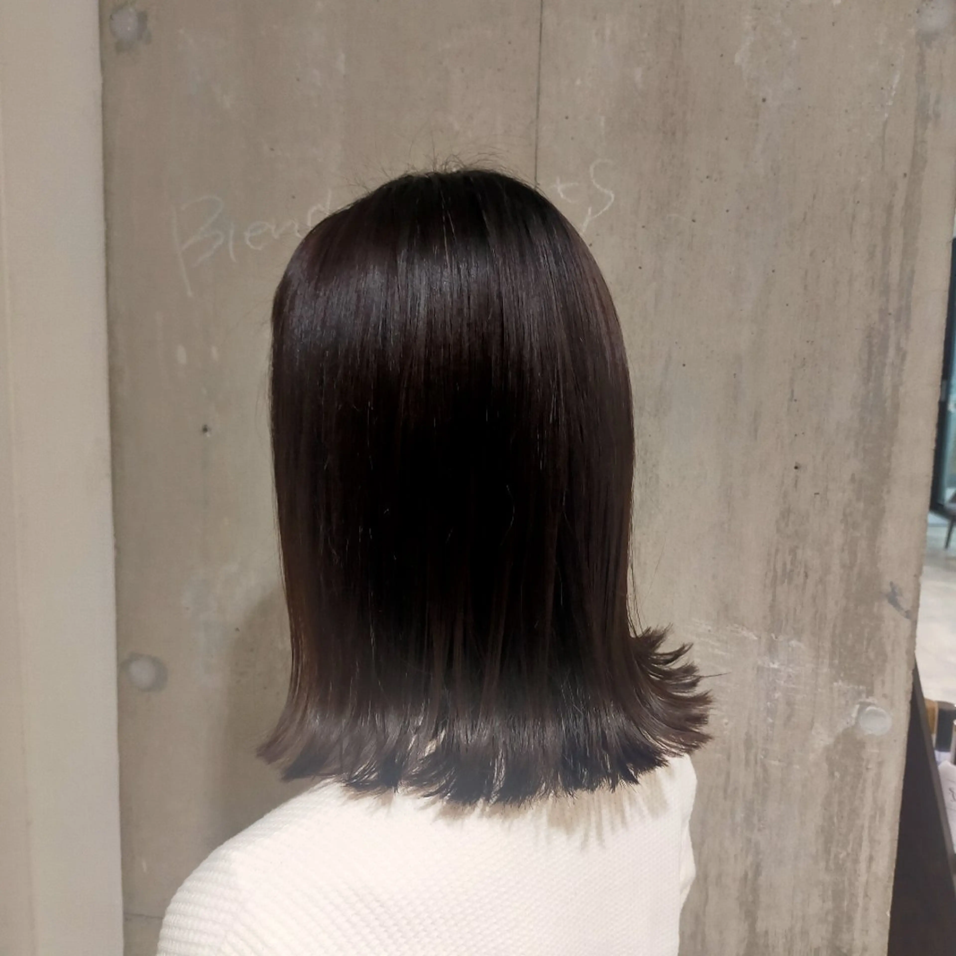 ミディアム 外ハネヘア 和佐 ももえのヘアスタイル