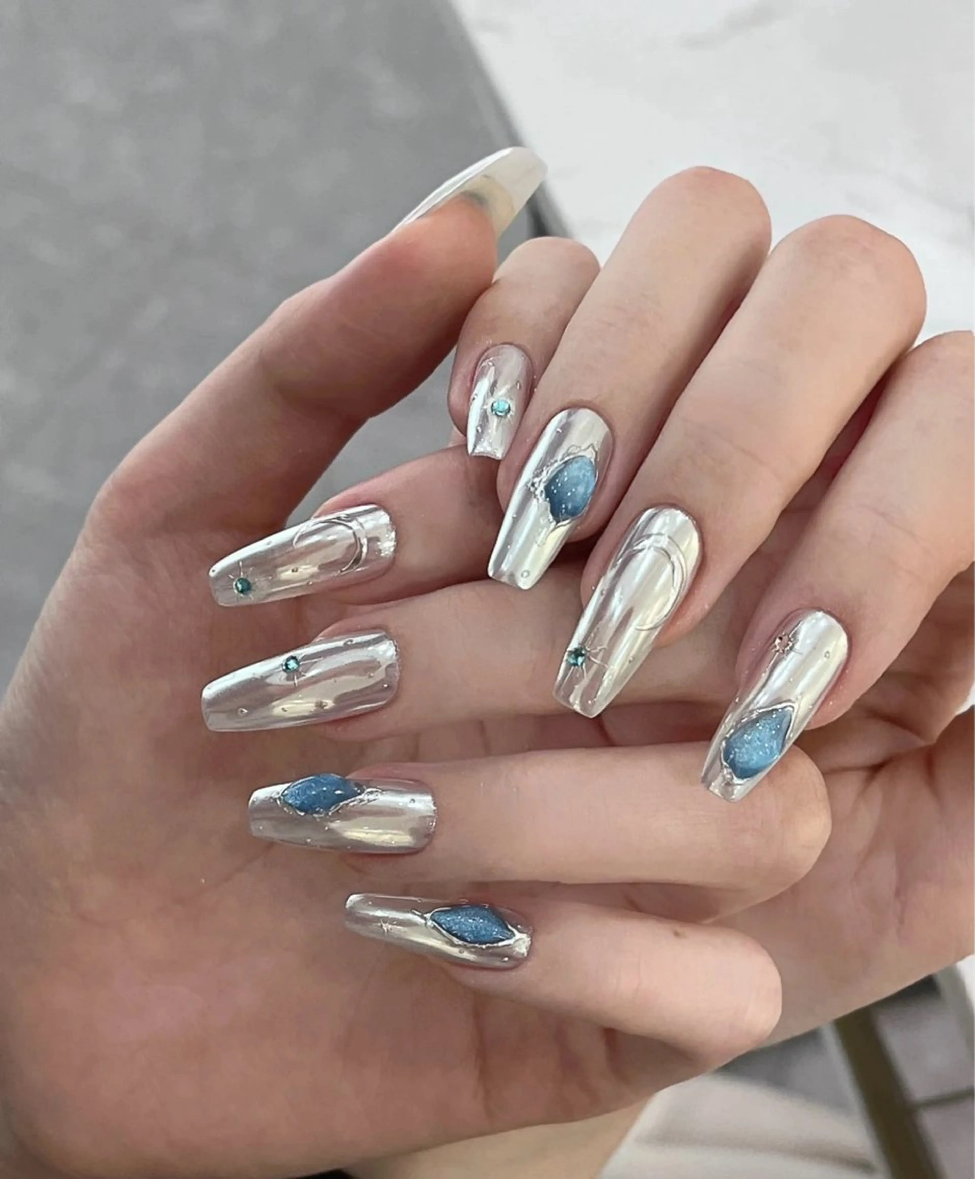 【スカルプorチップ長さ出し】150分ストーン&フラットアートし放題コースの写真