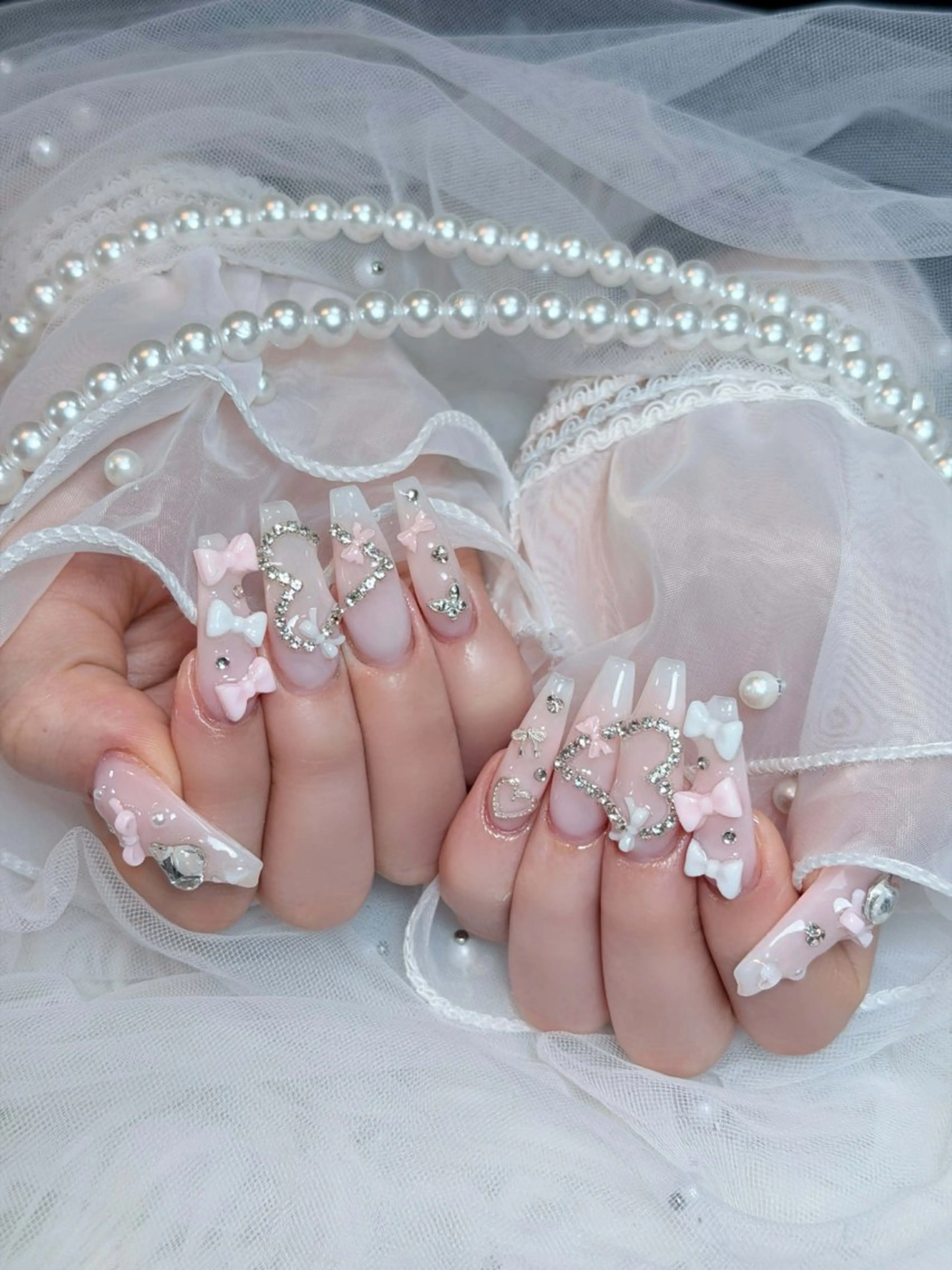 ネイル オーロラネイル ボルドー ブラウン 氷ネイル・うるうるネイル キラキラネイル ハンドネイル Julli NailStudioのネイルデザイン