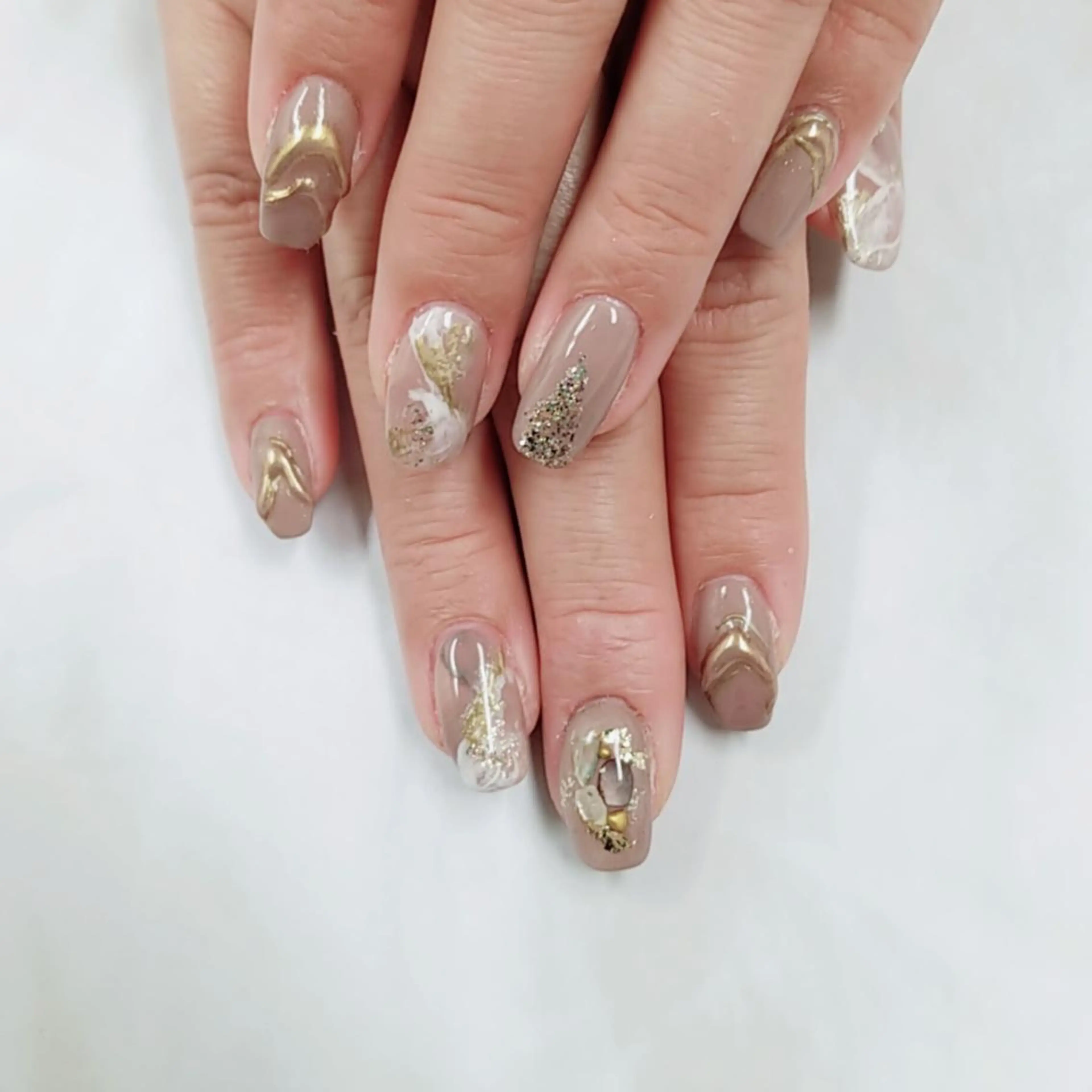 ネイル アートネイル ジェルネイル マグネットネイル 持ち込み ニュアンスネイル 河野ちえ (雑誌掲載サロン)のネイルデザイン