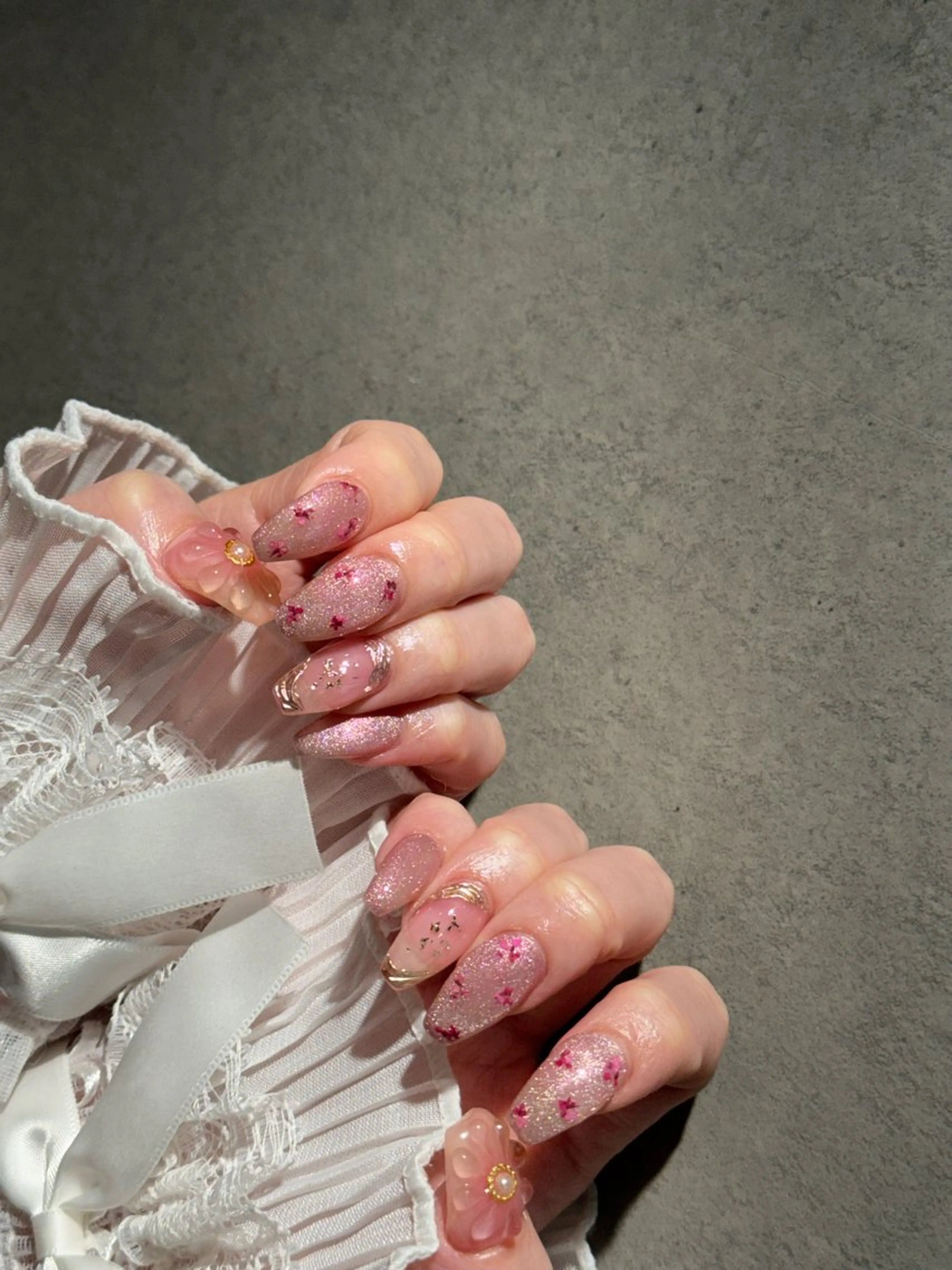ネイル ハンドネイル I-nailロング /ワンホン/キラキラのネイルデザイン