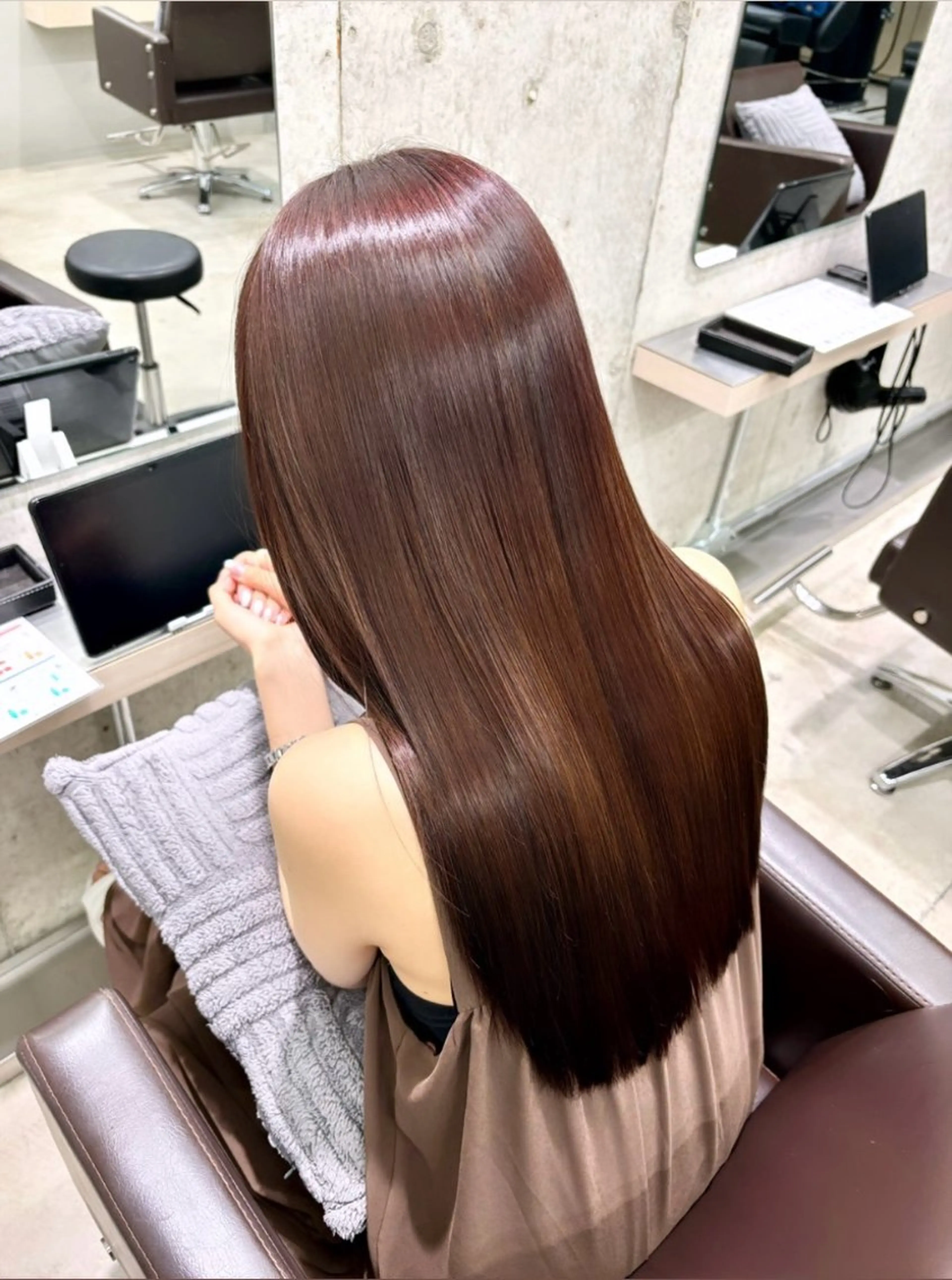 艶の最高到達点✨premium髪質改善アルカリ酸熱トリートメント✨前髪、枝毛カットサービスの写真