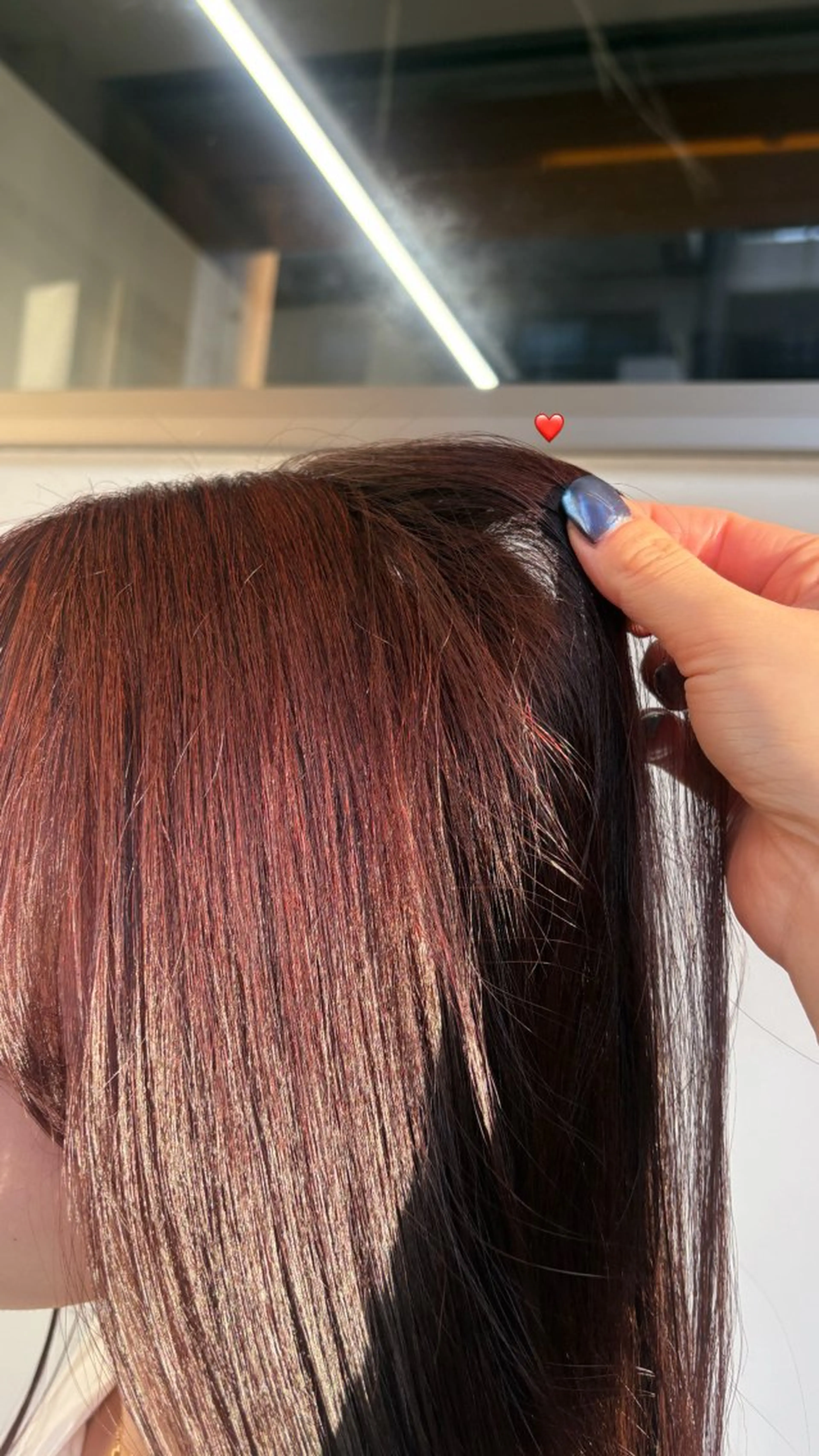 セミロング -YUCCA- ワカナのヘアスタイル