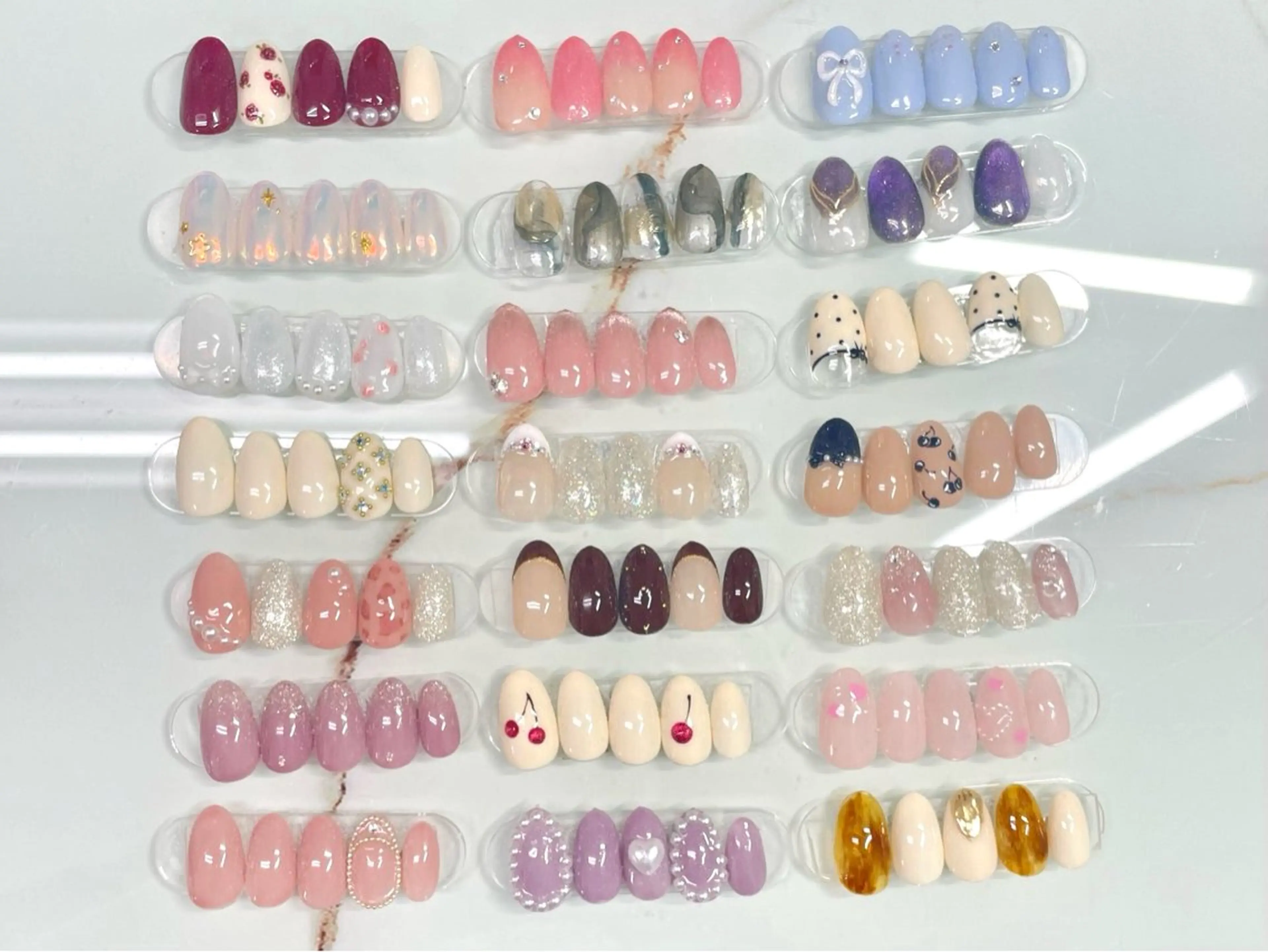 ネイル アートネイル ジェルネイル 韓国ネイル マグネットネイル パラジェル ハンドネイル Nail Neige🐈🌙のネイルデザイン