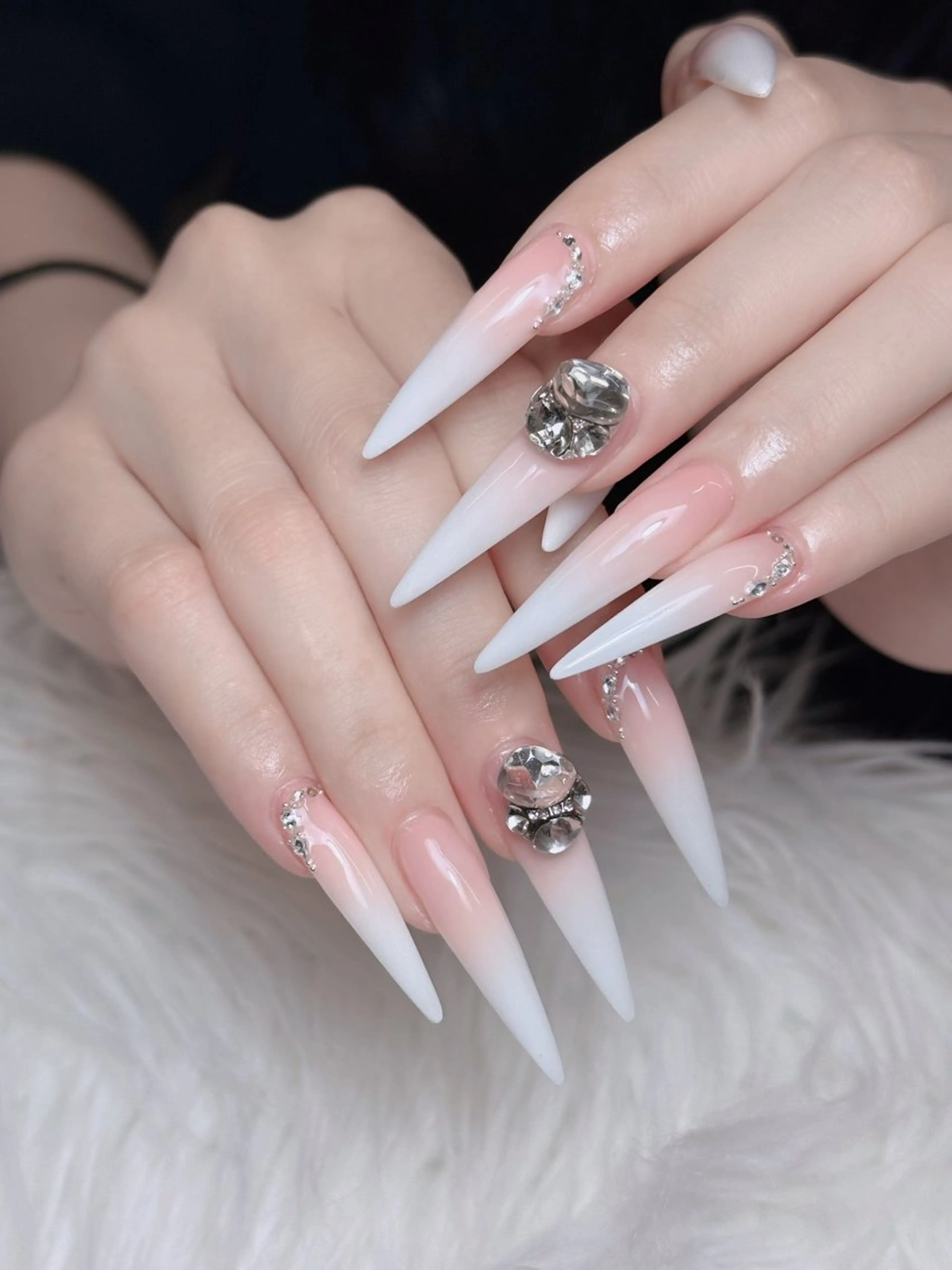 ネイル オーロラネイル チークネイル 長さ出し フレンチネイル 韓国ネイル ハンドネイル Lumi Shinokuboのネイルデザイン