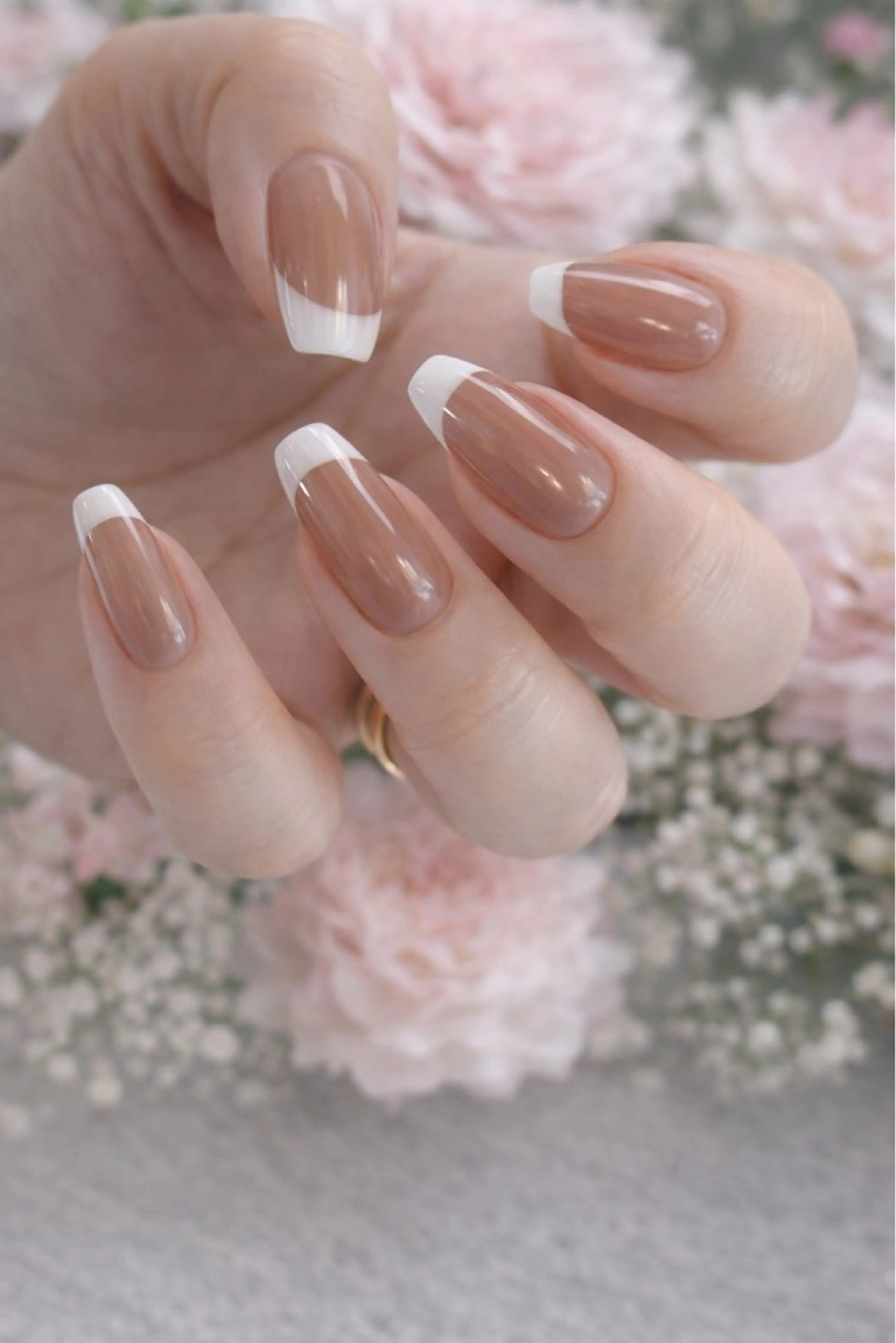 ネイル アートネイル ゴールド ハンドネイル Roger 舞のネイルデザイン