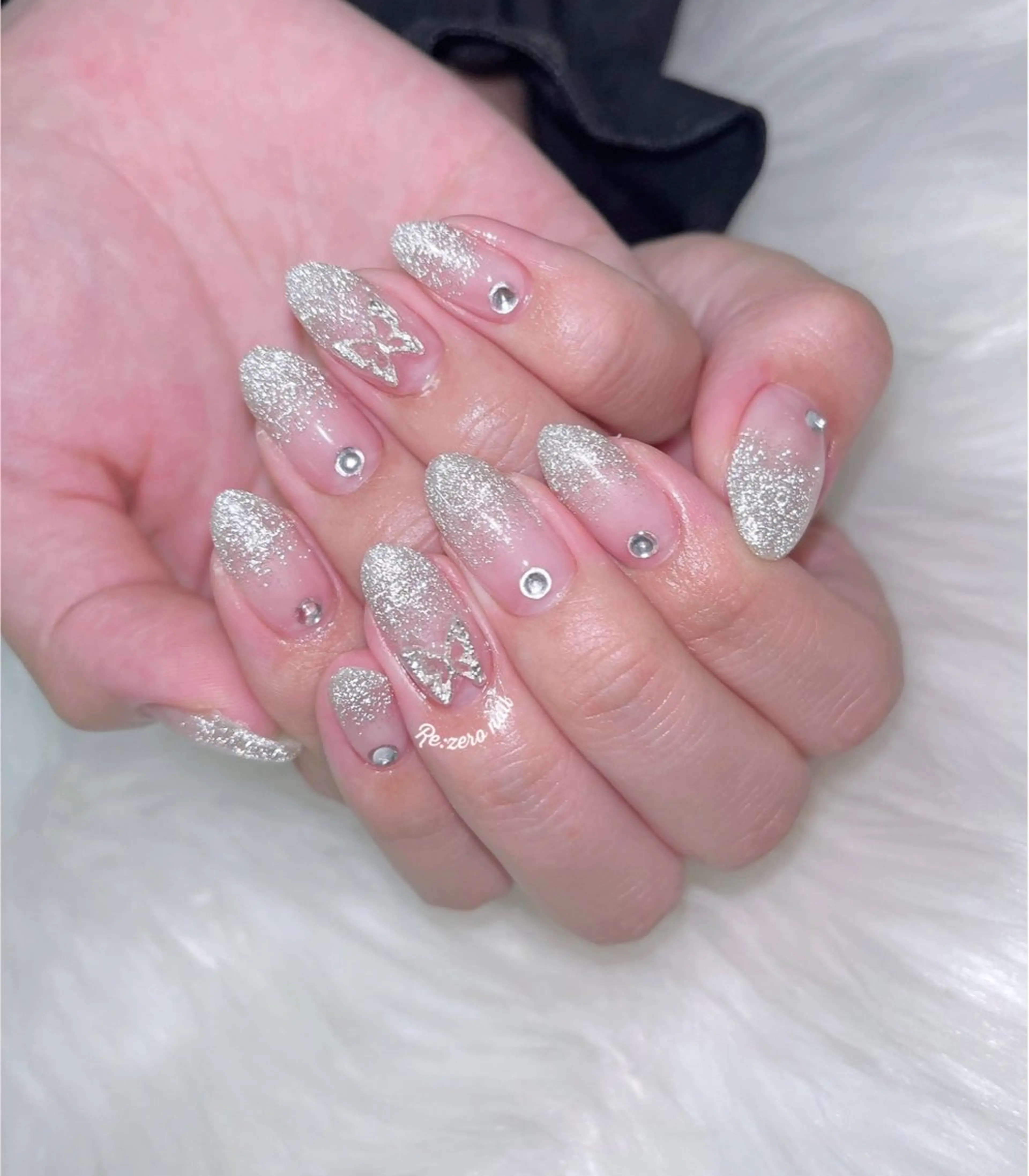 当日予約限定価格⭕️オフなしラメグラデーション♡の写真