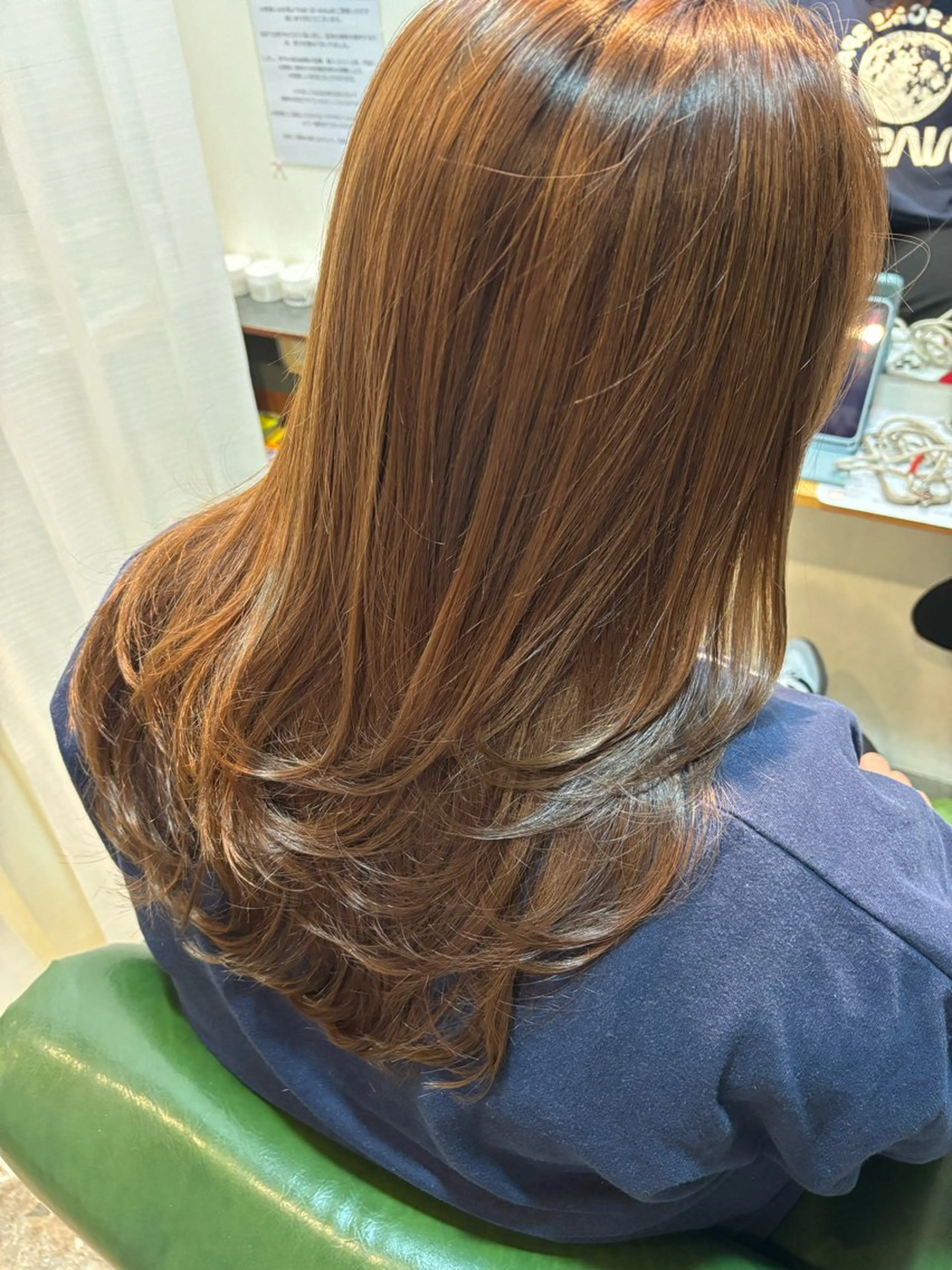 ロング カラー カット ヘアカラー ヘアーロウル ニコラのヘアスタイル