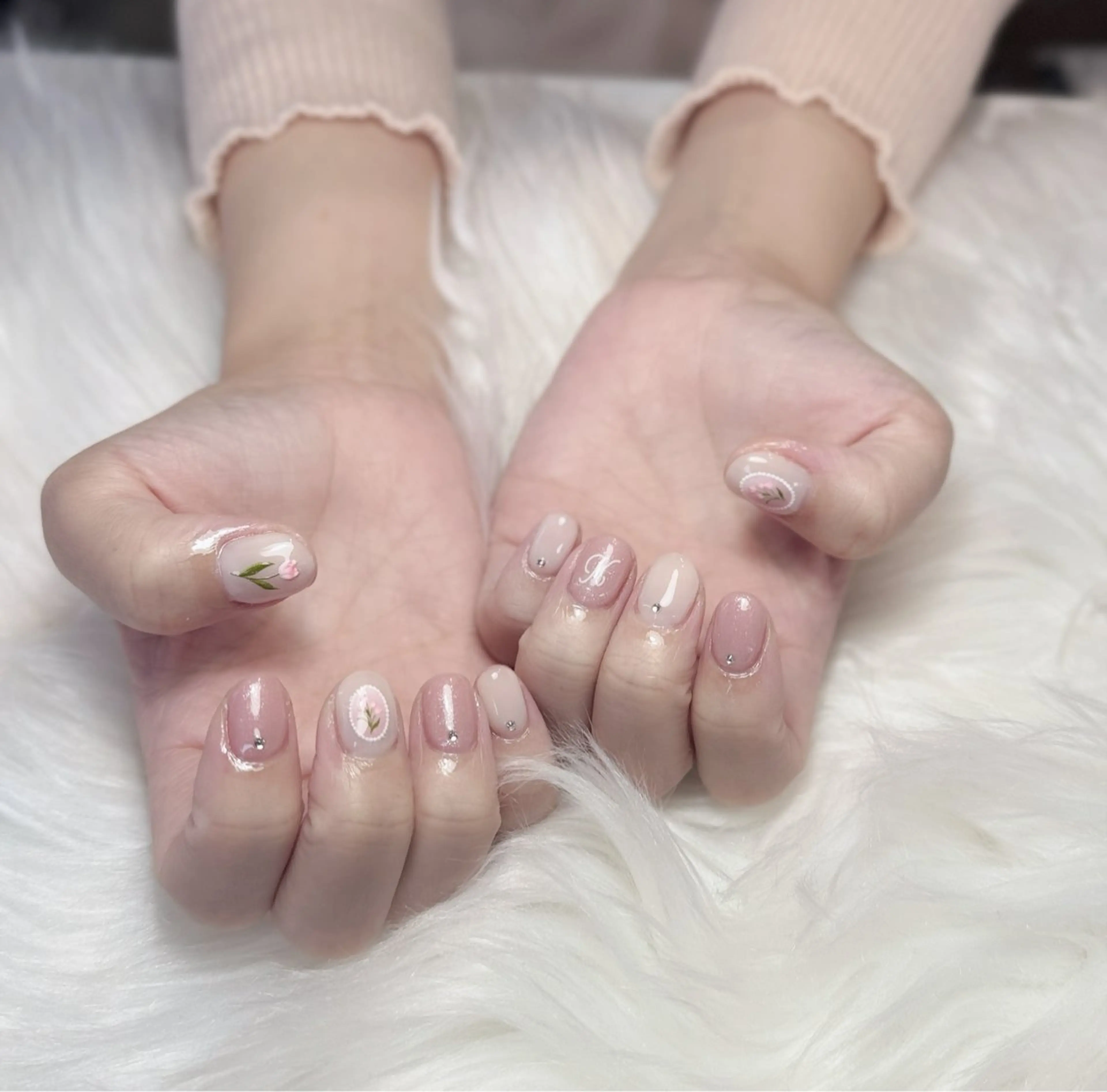 ネイル オーロラネイル チークネイル フットネイル フレンチネイル ジェルネイル ハンドネイル Nichi Nails❤️のネイルデザイン