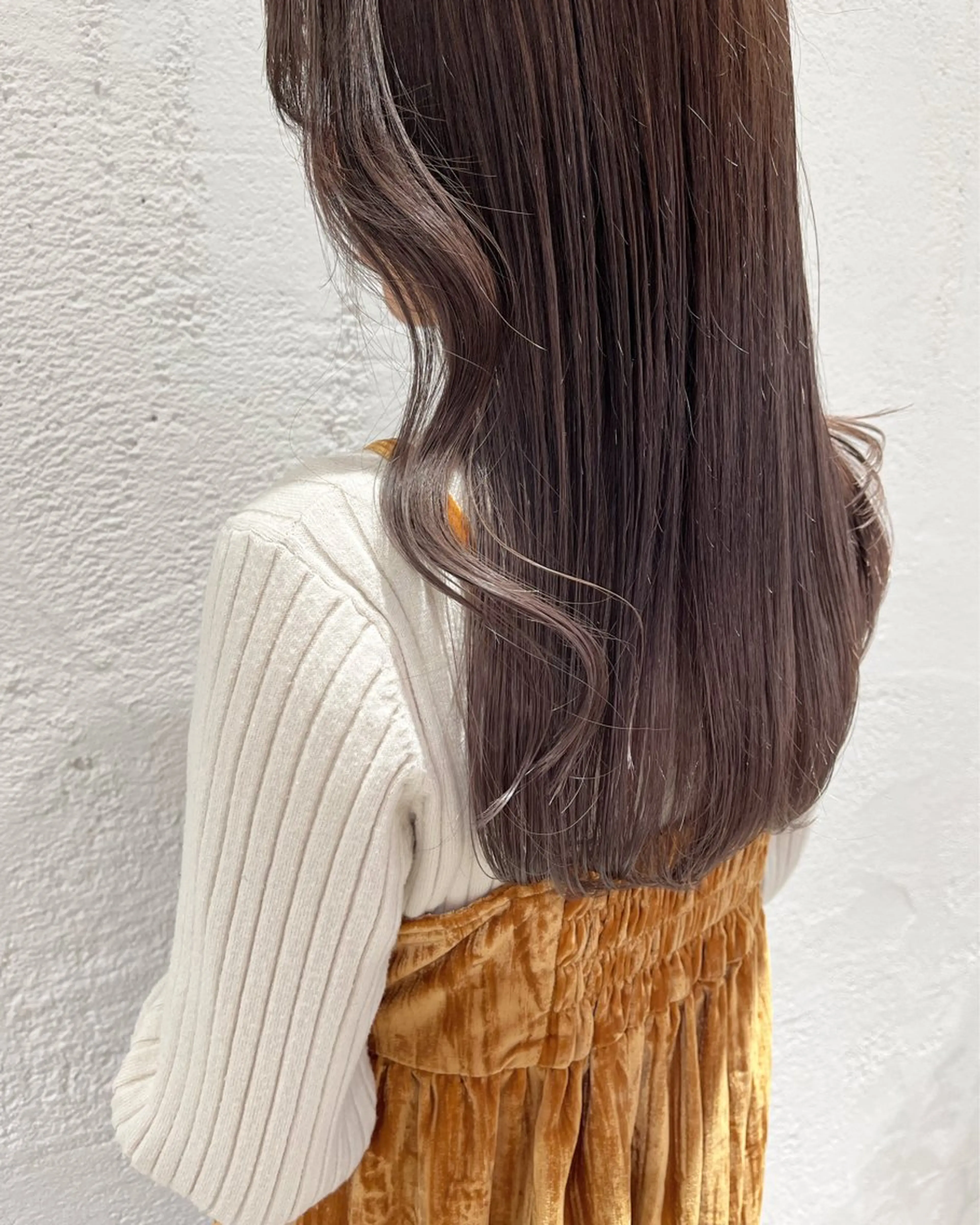 ロング カラー ベージュカラー ラベンダーカラー ラベンダーベージュ カット ヘアカラー トリートメント サソウ ユリエ🥥のヘアスタイル