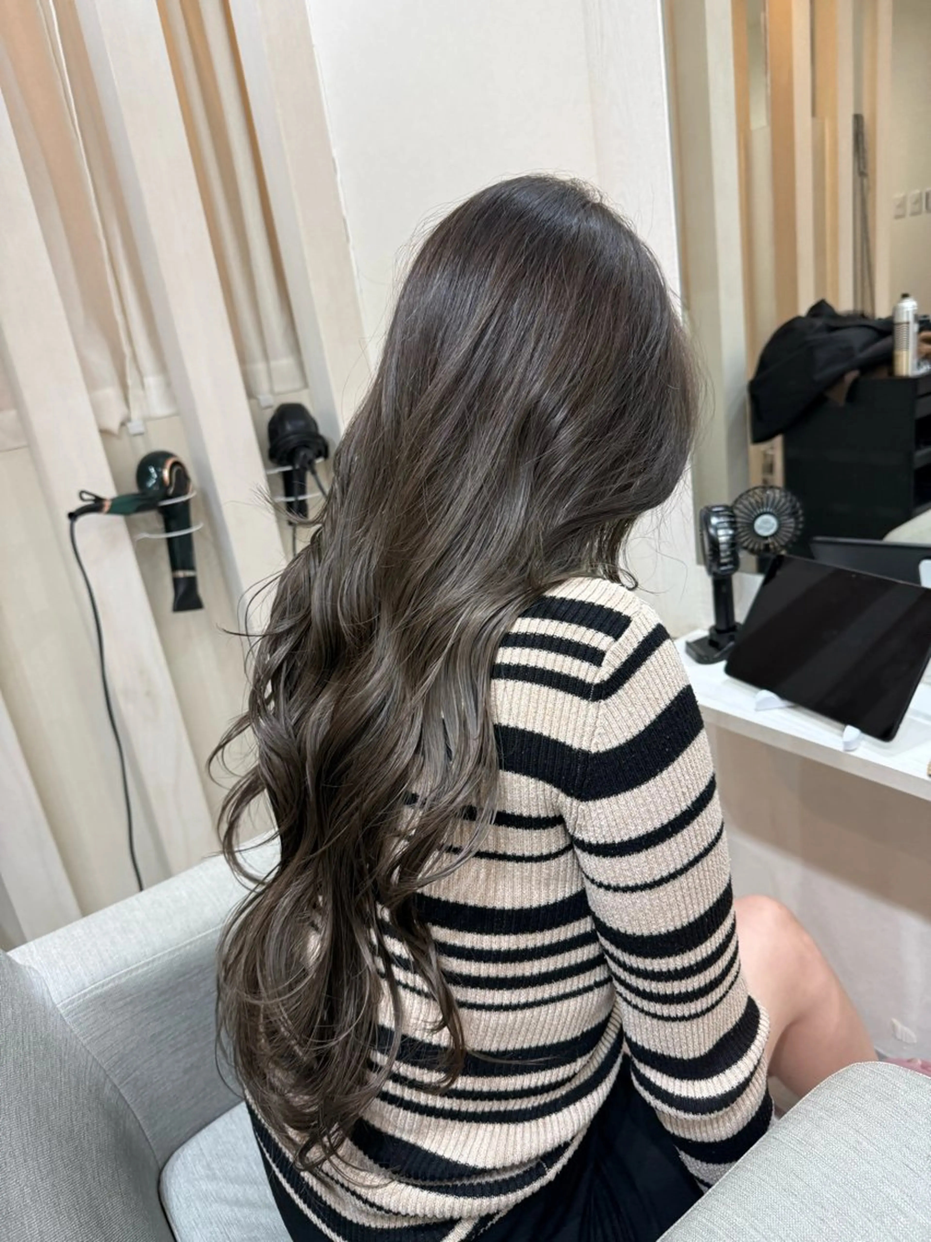 ロング andKおもろまち店 艶ダブルカラー✨のヘアスタイル