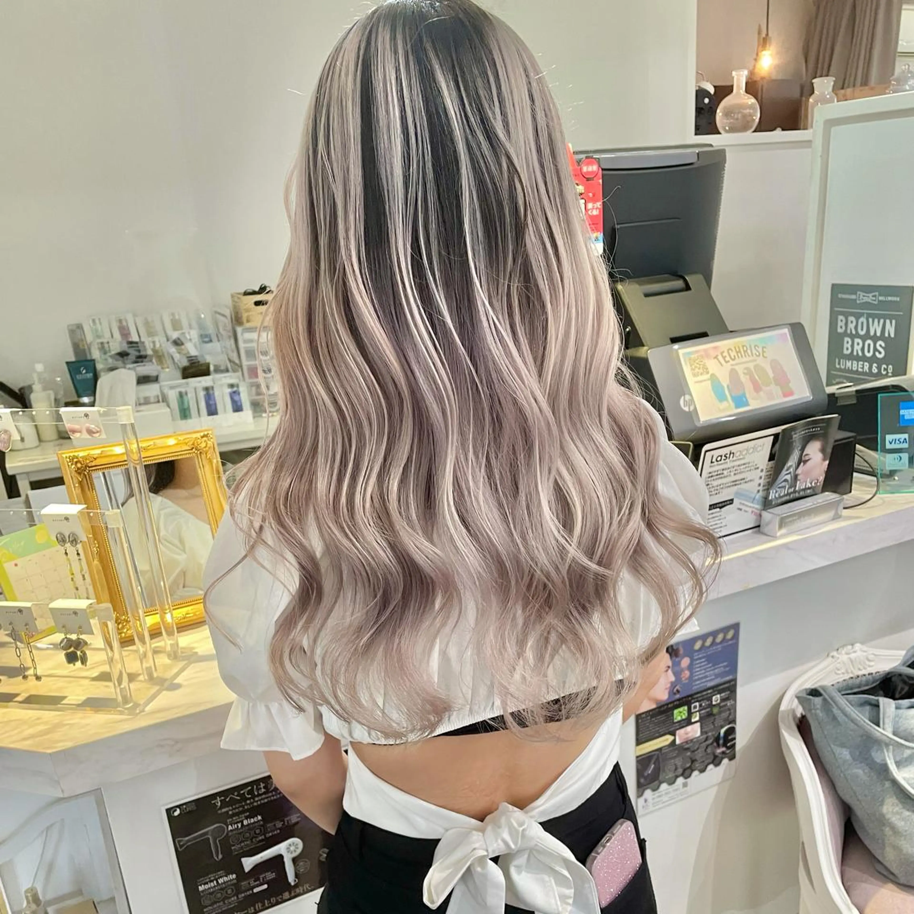 ロング ヘアカラー トリートメント Lit所属・Lit.豊橋 夏目のヘアスタイル