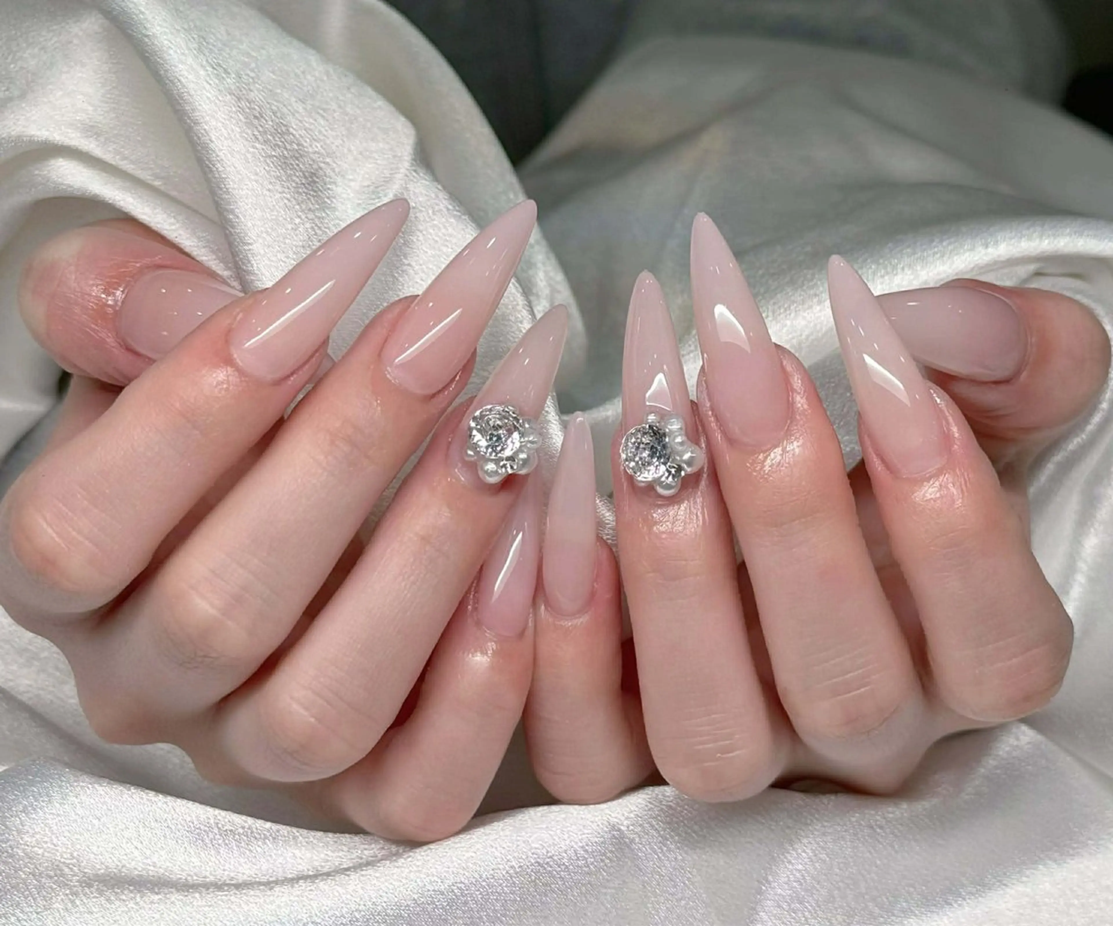 ネイル オーロラネイル ブルー チークネイル 長さ出し フットネイル ハンドネイル JIN 168 新大久保のネイルデザイン