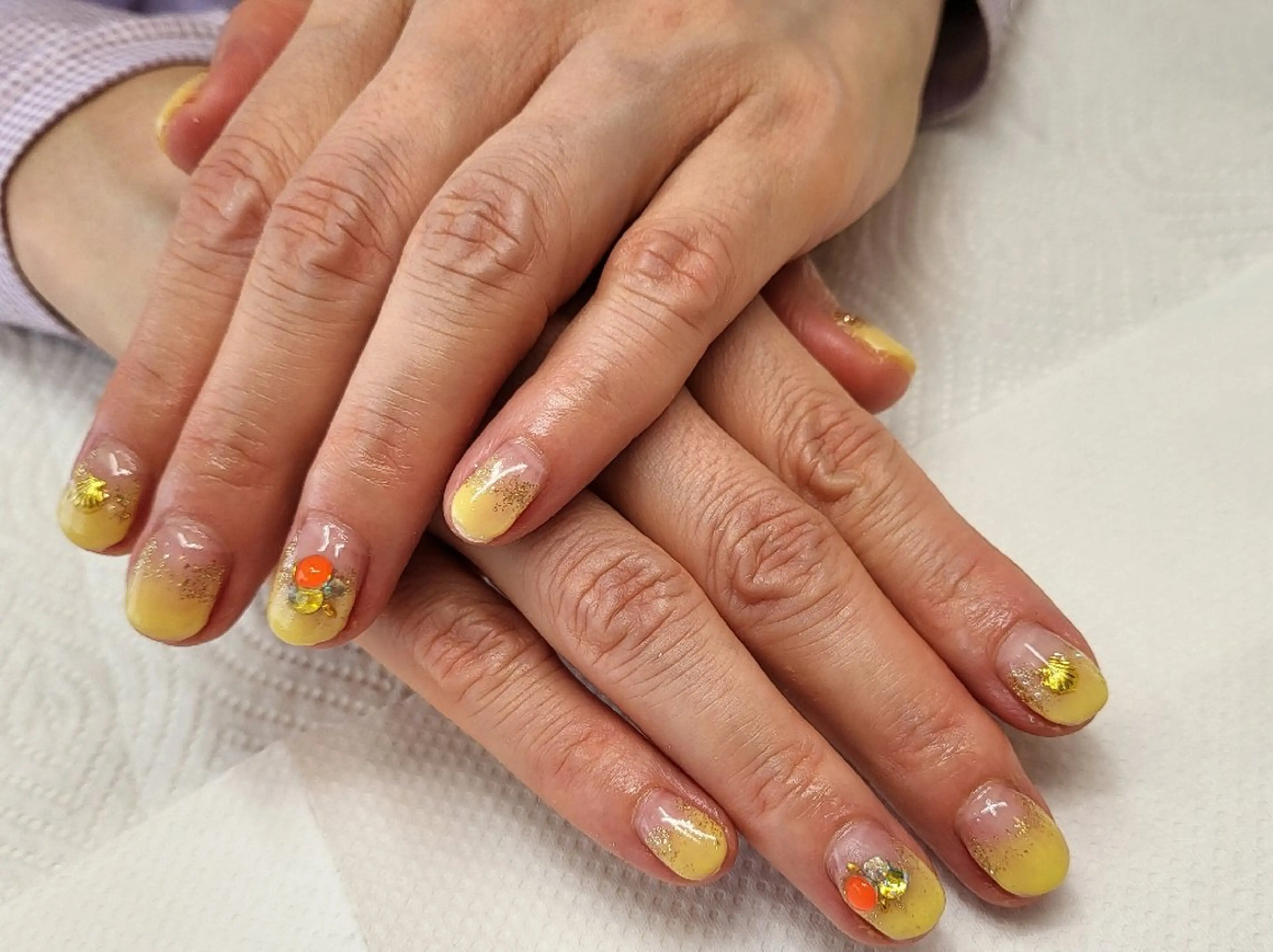 ネイル グラデーション 夏ネイル 心斎橋Salon Epokkuのネイルデザイン