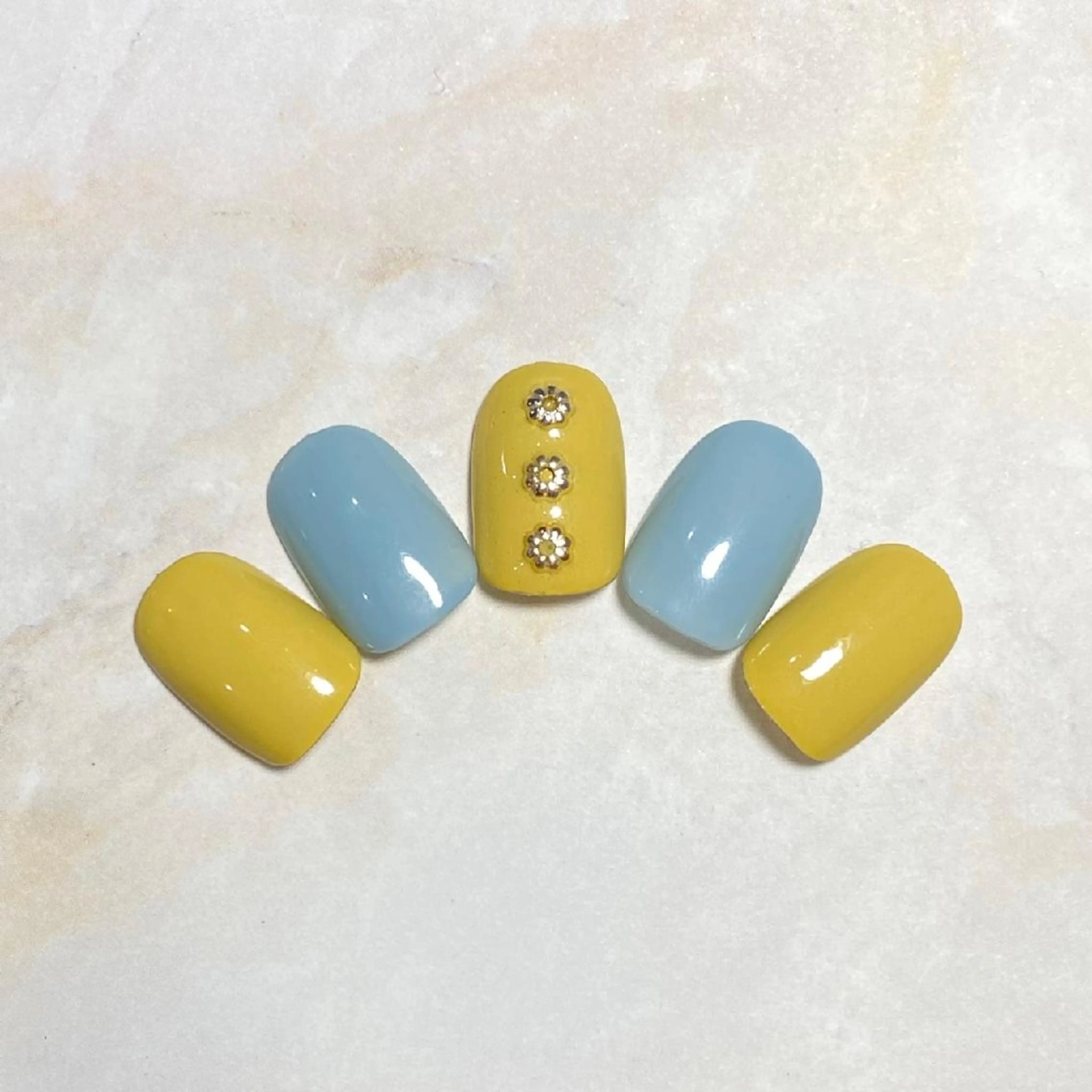 ネイル アートネイル ワンカラーネイル ハンドネイル Nail&eye Belire 新宿のネイルデザイン