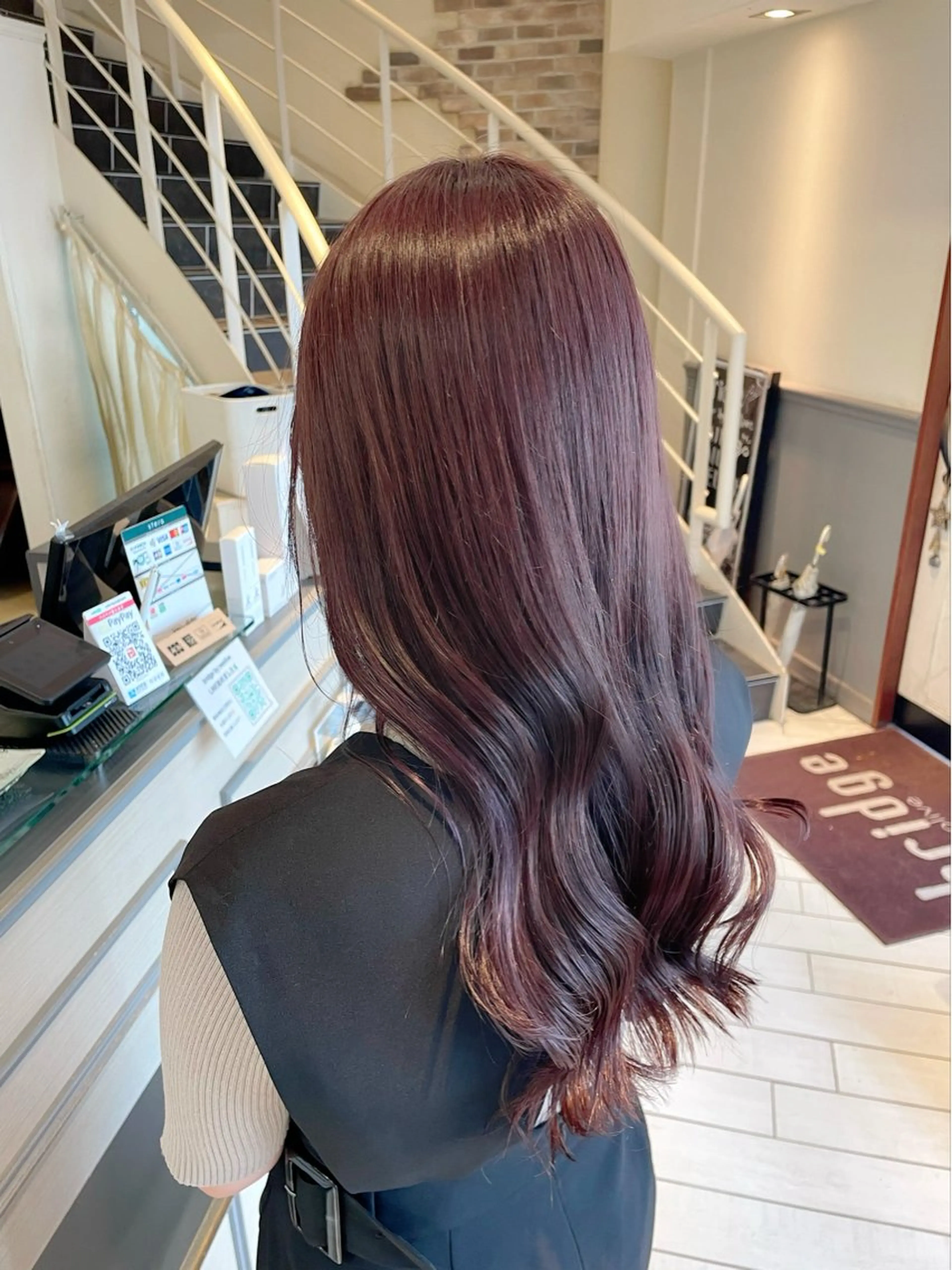 ロング 佐久間 成恵のヘアスタイル