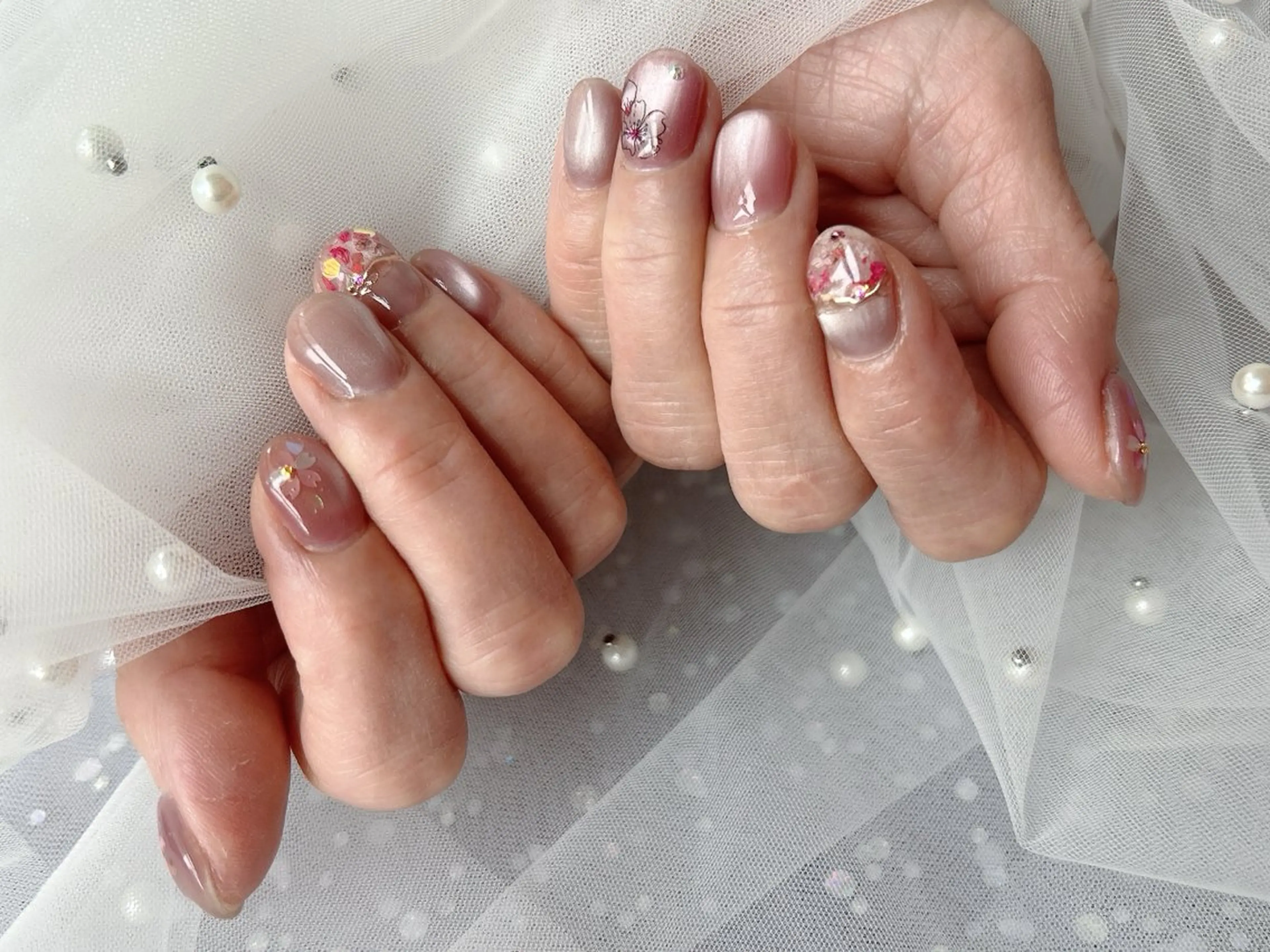 ネイル マグネットネイル 春ネイル Nail Salon Miyabi所属・当日予約OK🫶🏻 Mai *のネイルデザイン