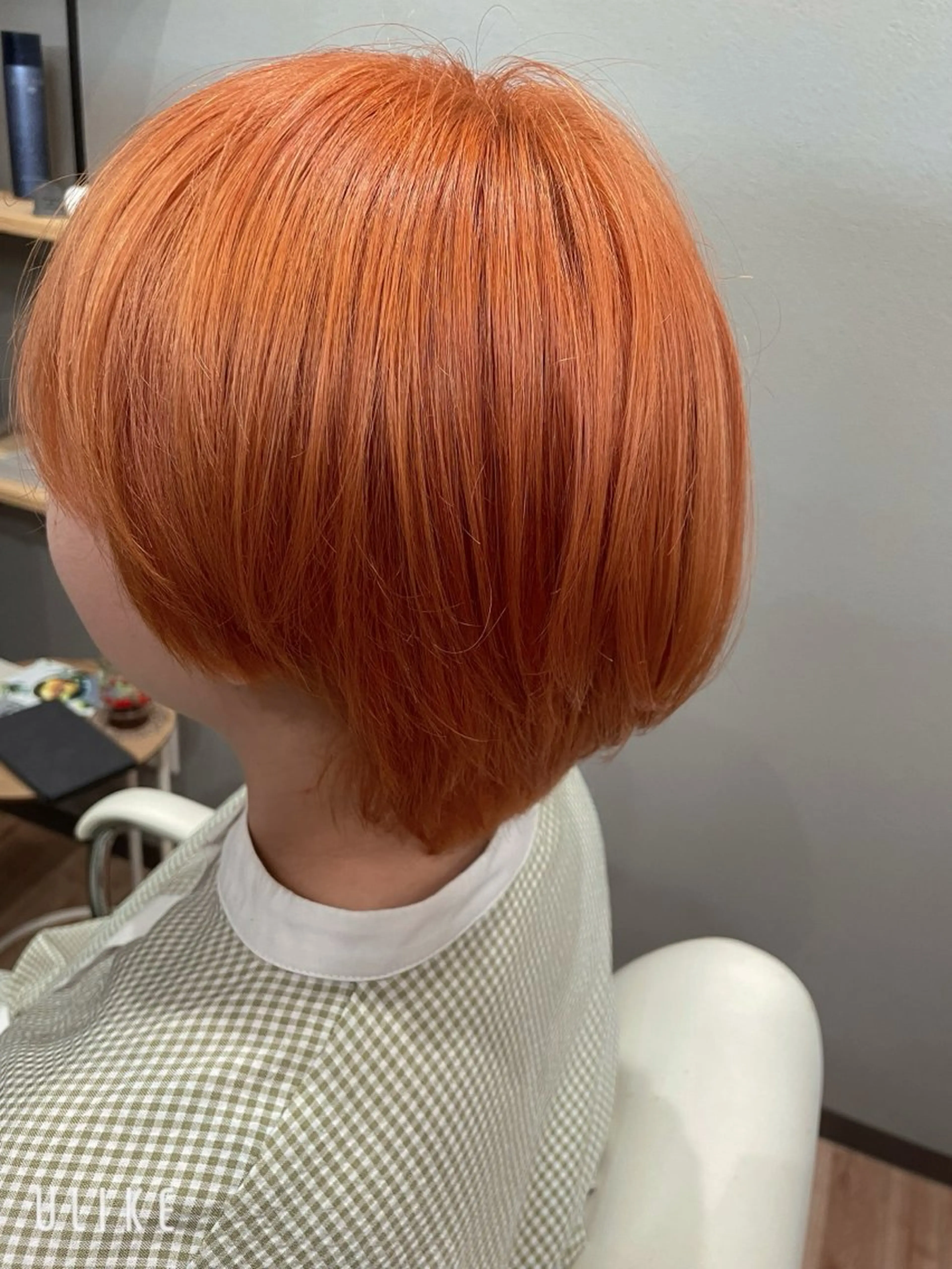 ショート カラー ブリーチ オレンジ 小川 乃愛のヘアスタイル