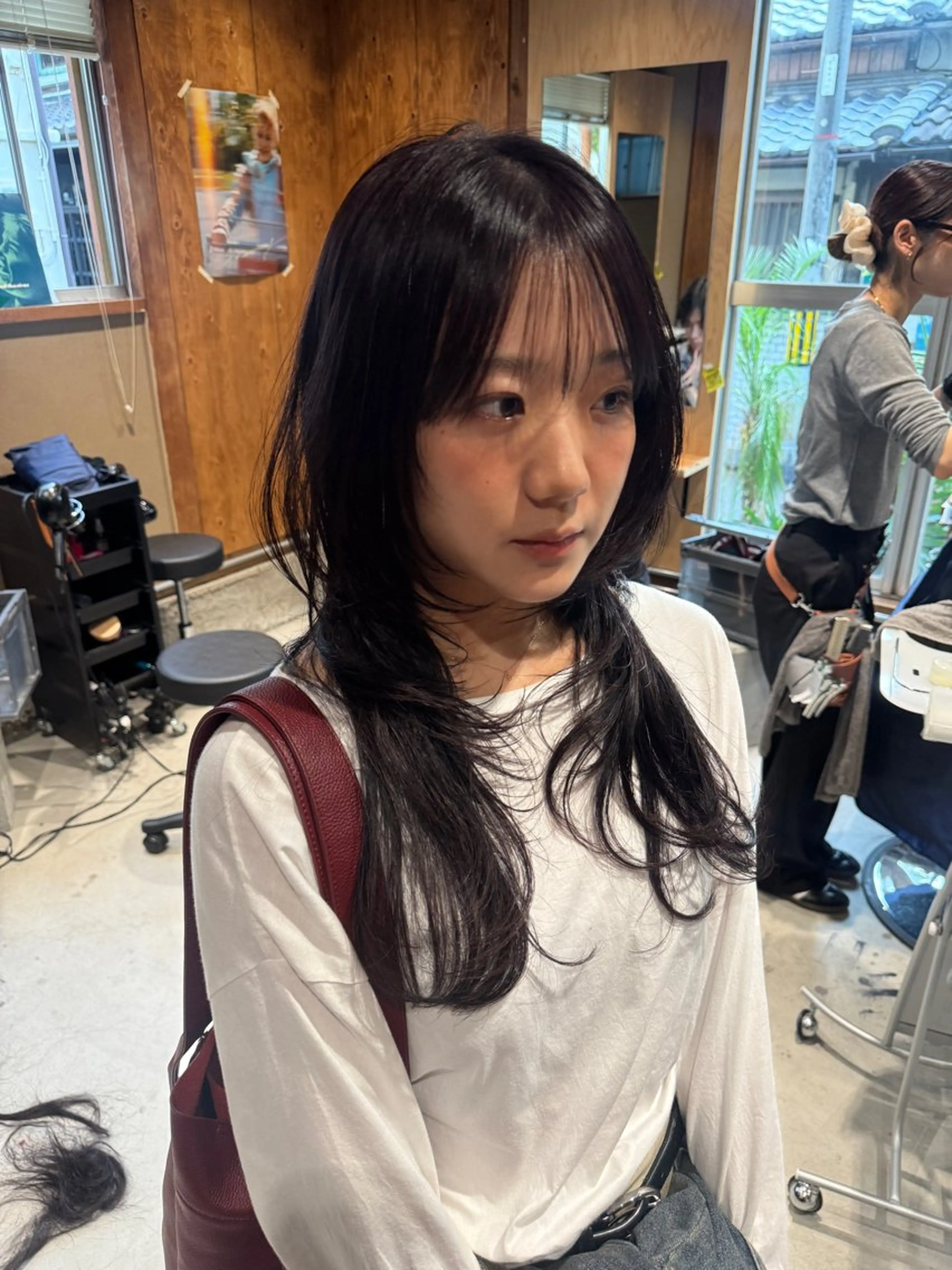 ロング レイヤーカット 似合わせカット / 地毛風ストレートのヘアスタイル