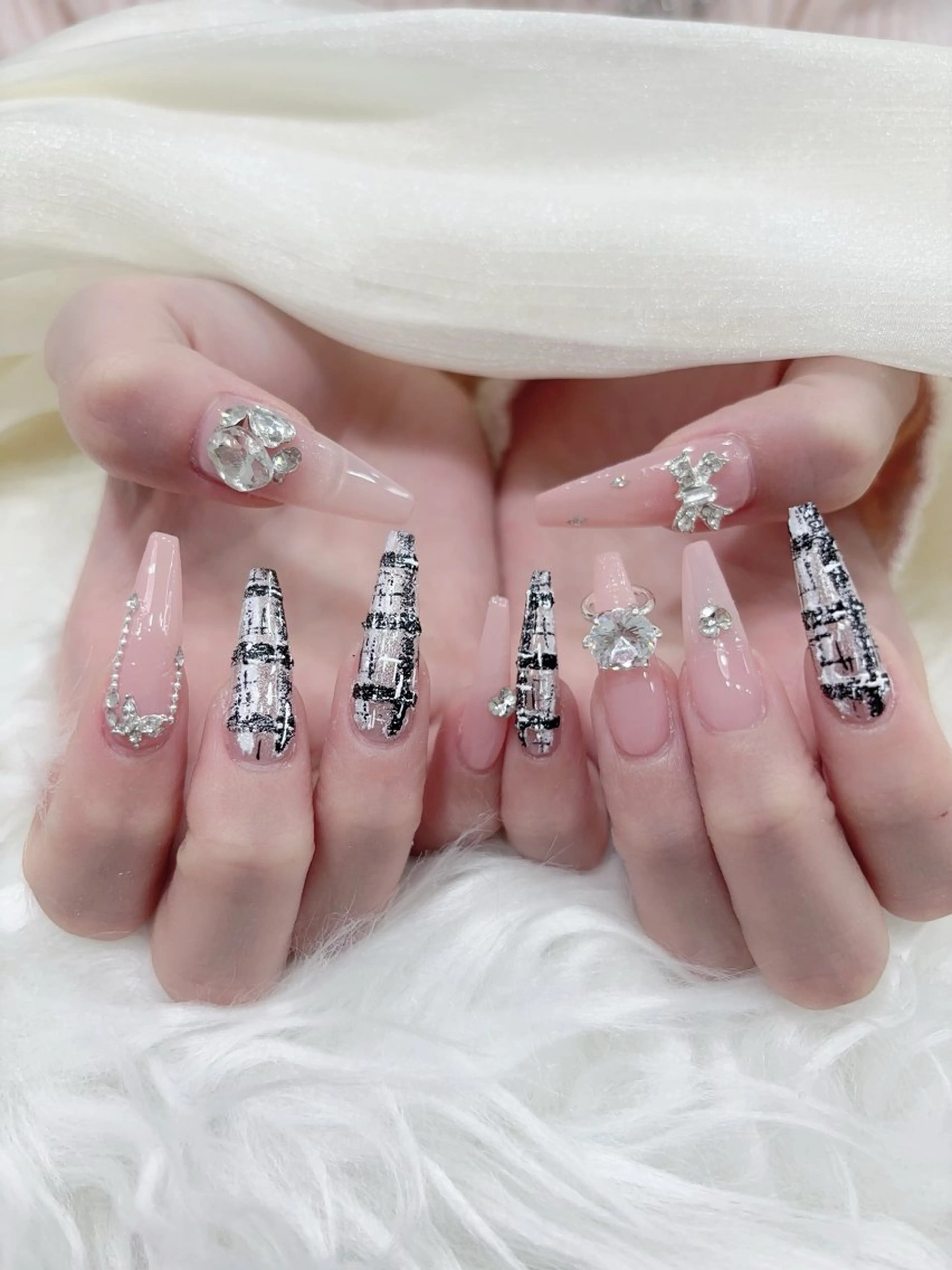 ネイル ロングネイル マグネットネイル スーパーロングネイル k.bi nailsalonのネイルデザイン
