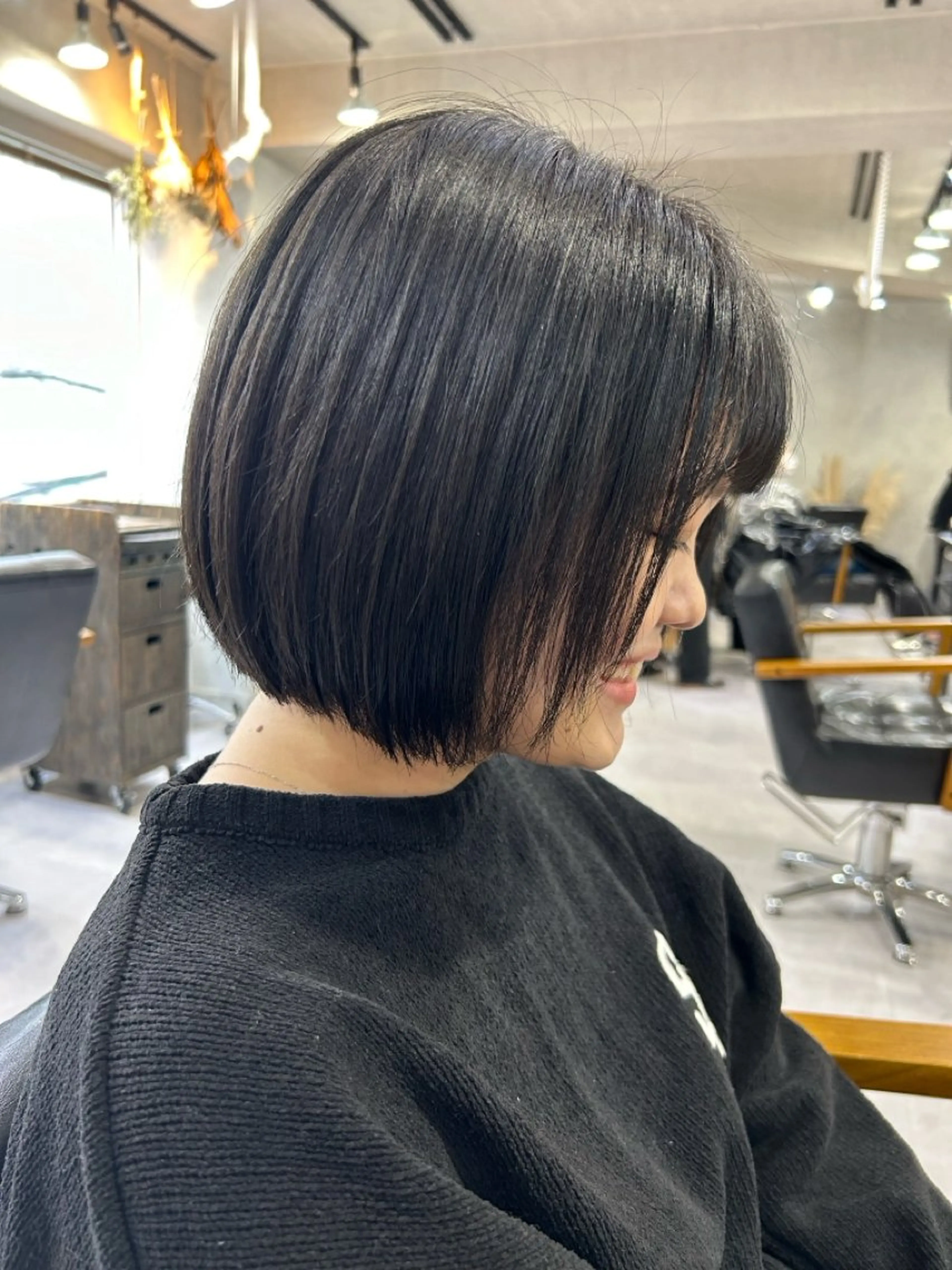 ショート カラー 🌈透明感カラー 韓国 ミライ🇰🇷のヘアスタイル