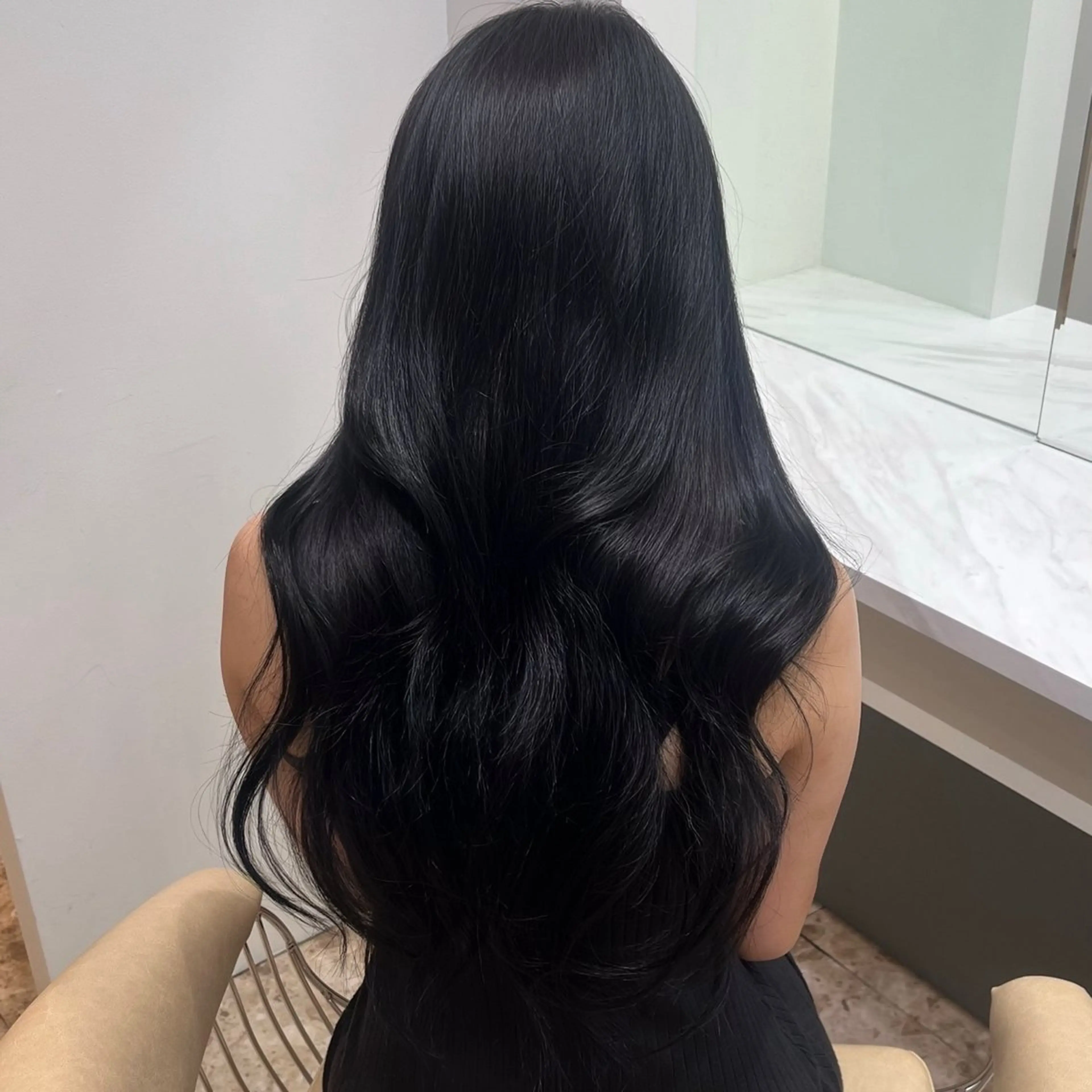 ロング カラー 黒髪 ブルーカラー ブルーブラック 透明感カラー 艶カラー/ブリーチ なし/ASUMI🎀のヘアスタイル