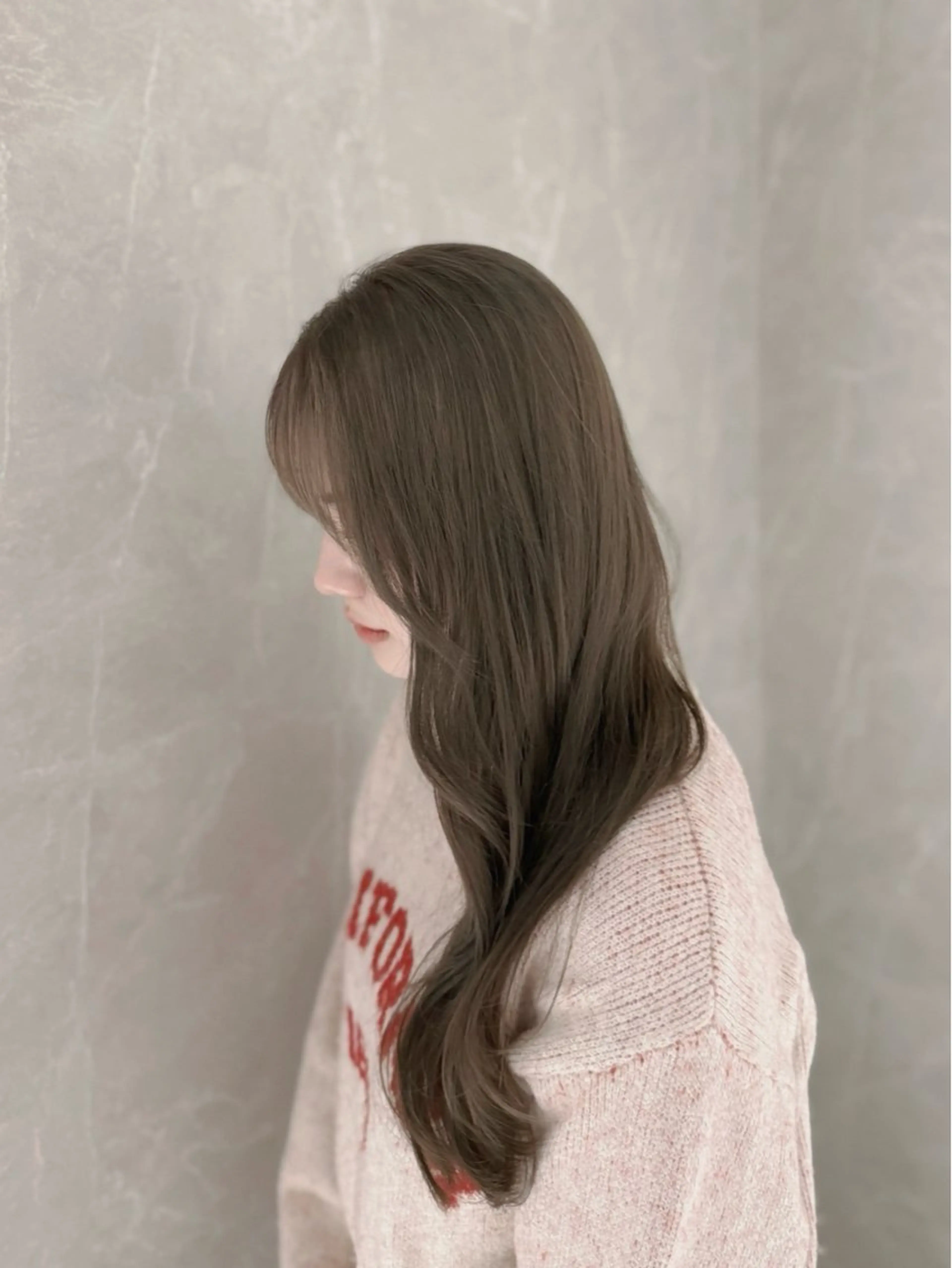 ミディアム 透明感カラー NAN AMI グレージュのヘアスタイル