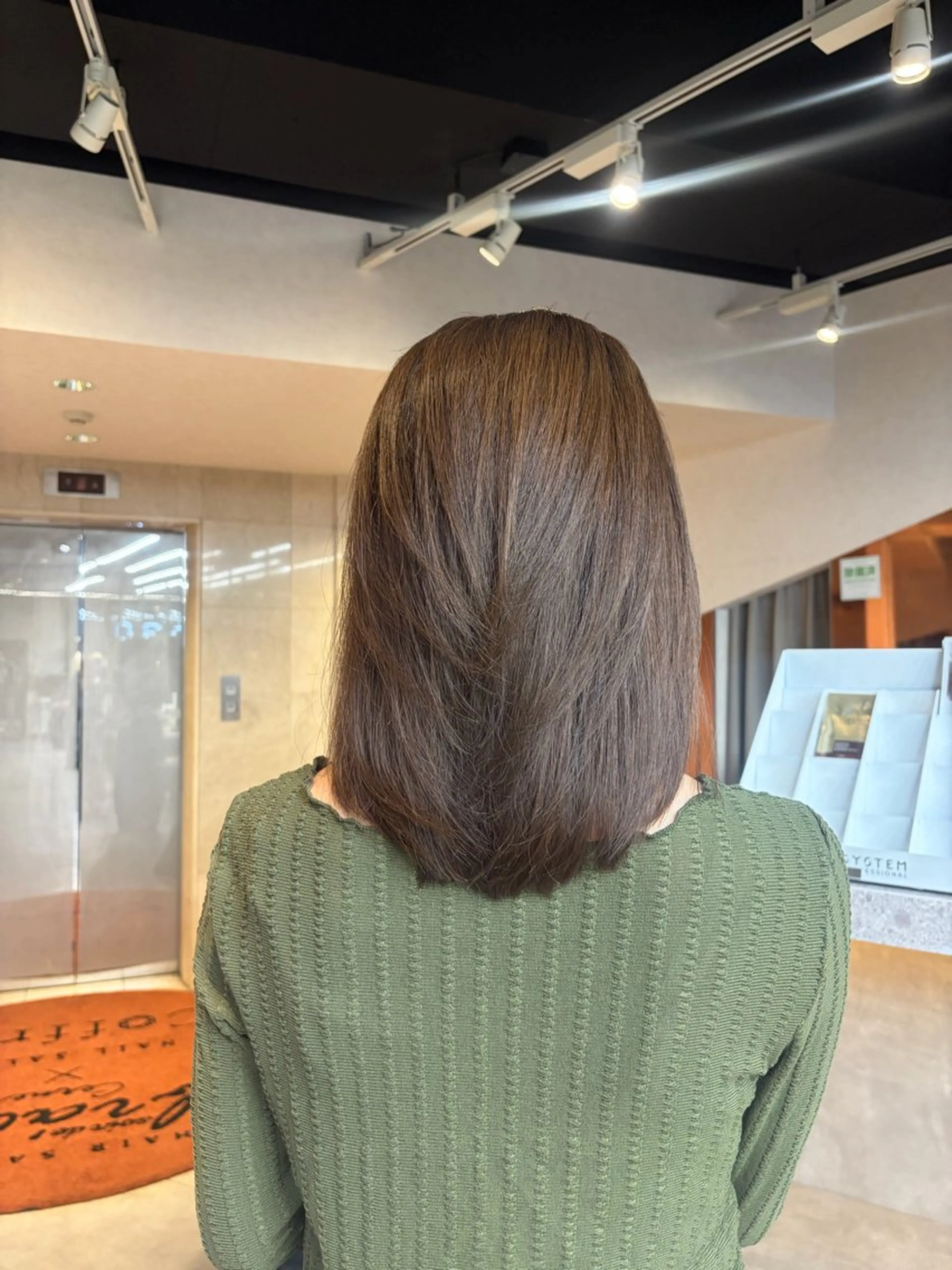 ミディアム み ゆのヘアスタイル