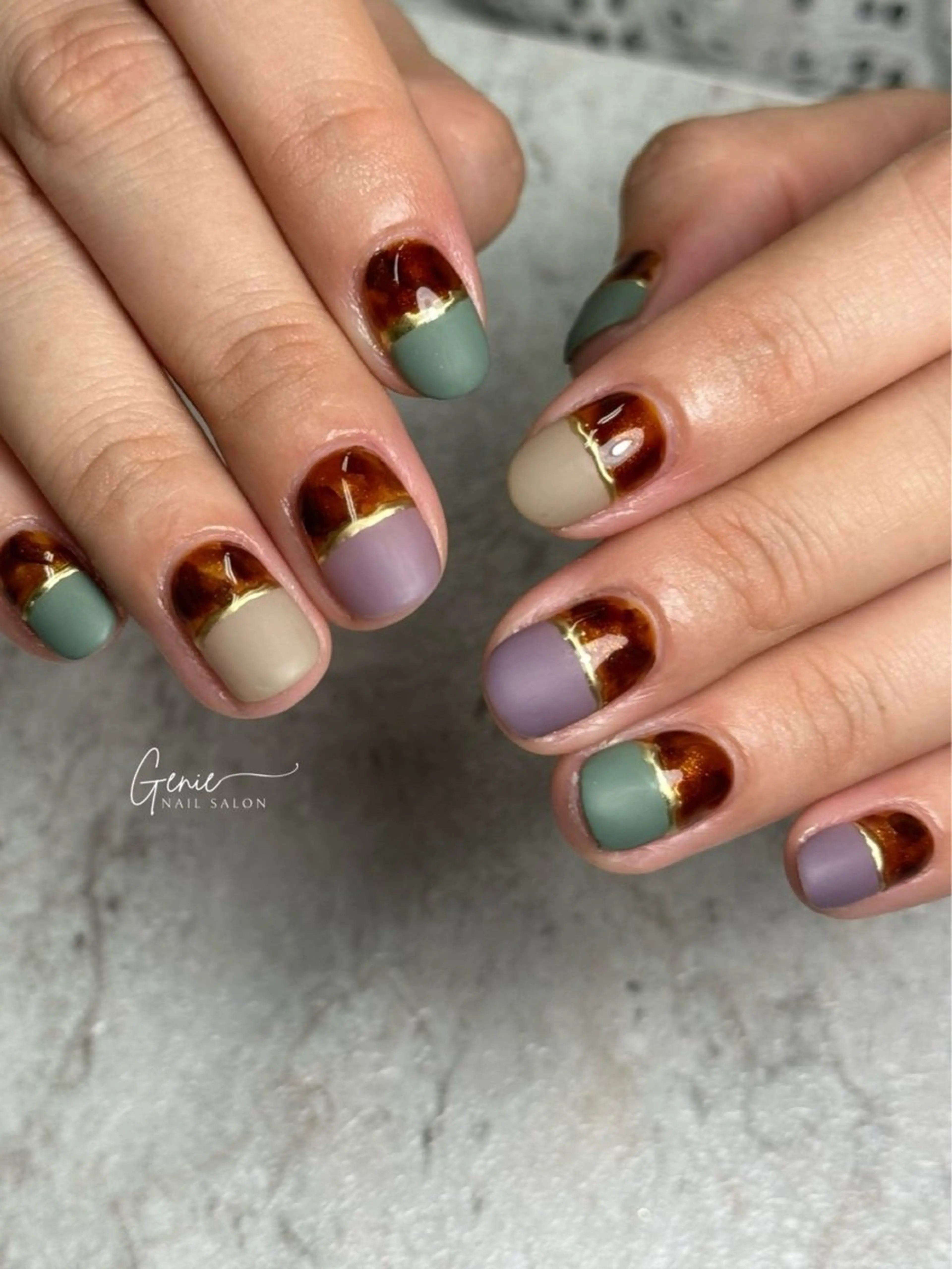 ネイル べっ甲ネイル ニュアンスネイル ハンドネイル Nail salon Genieのネイルデザイン