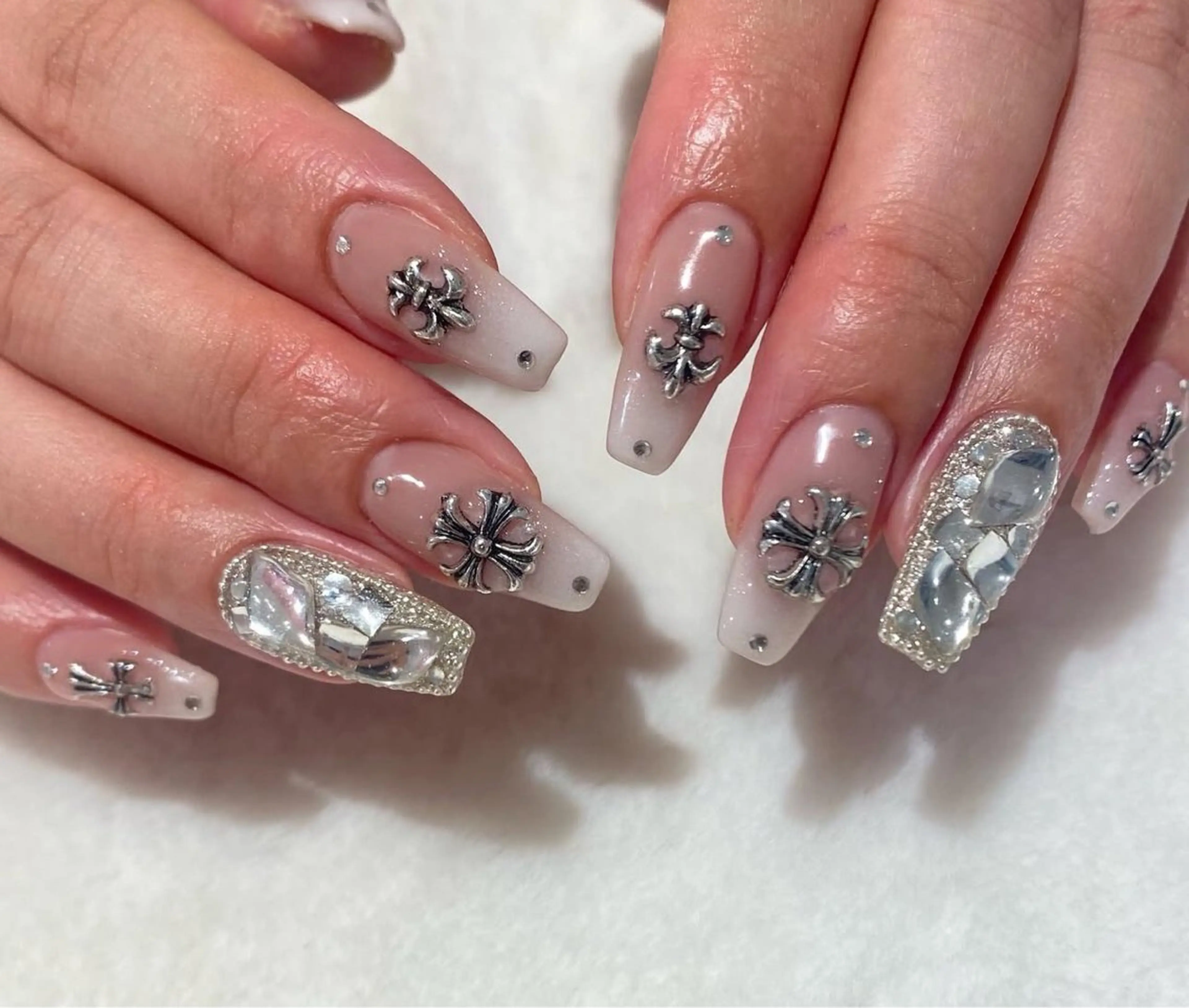 ネイル フレンチネイル ジェルネイル ハロウィン キラキラネイル 韓国ネイル H.baby Nail Salonのネイルデザイン