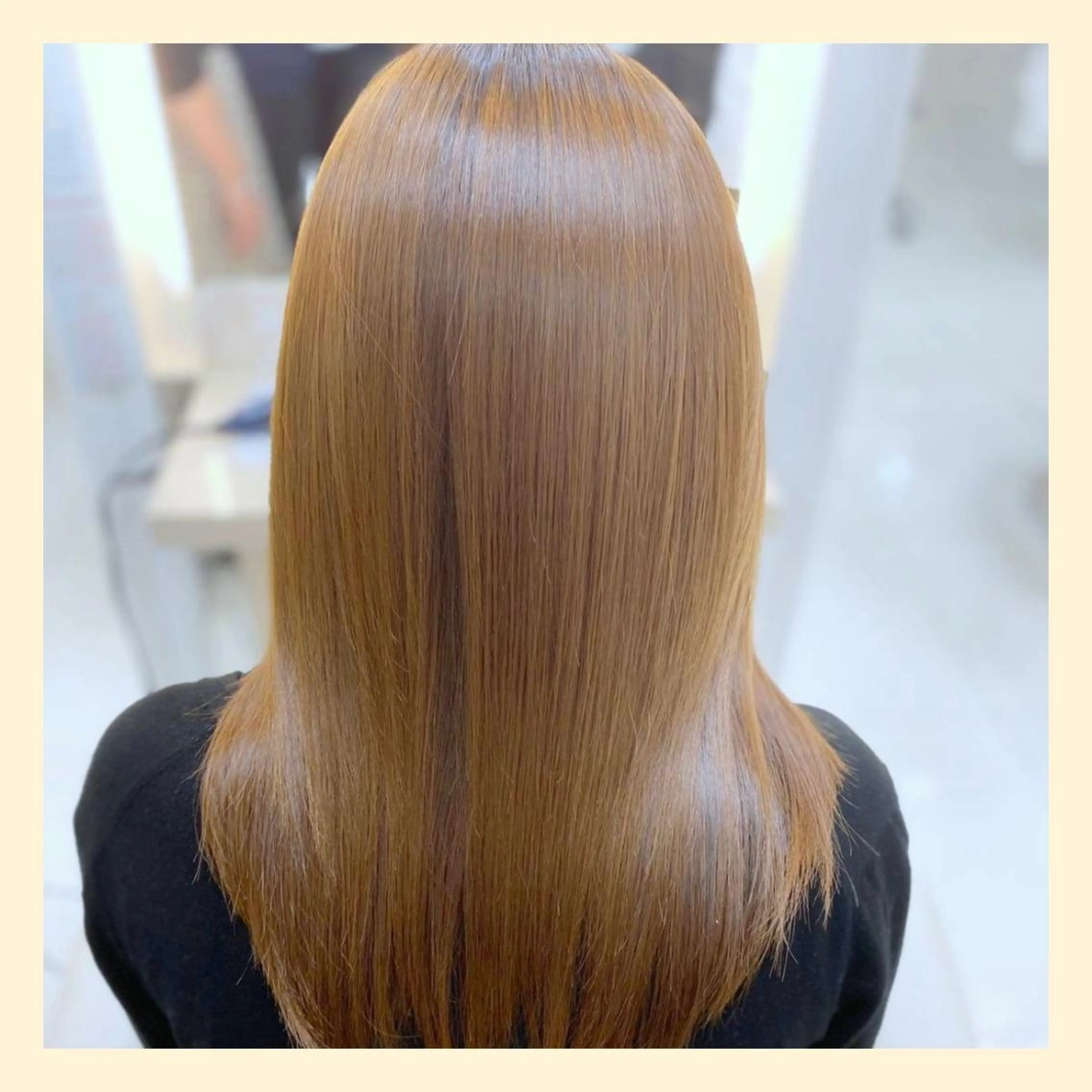 セミロング midori osawaのヘアスタイル
