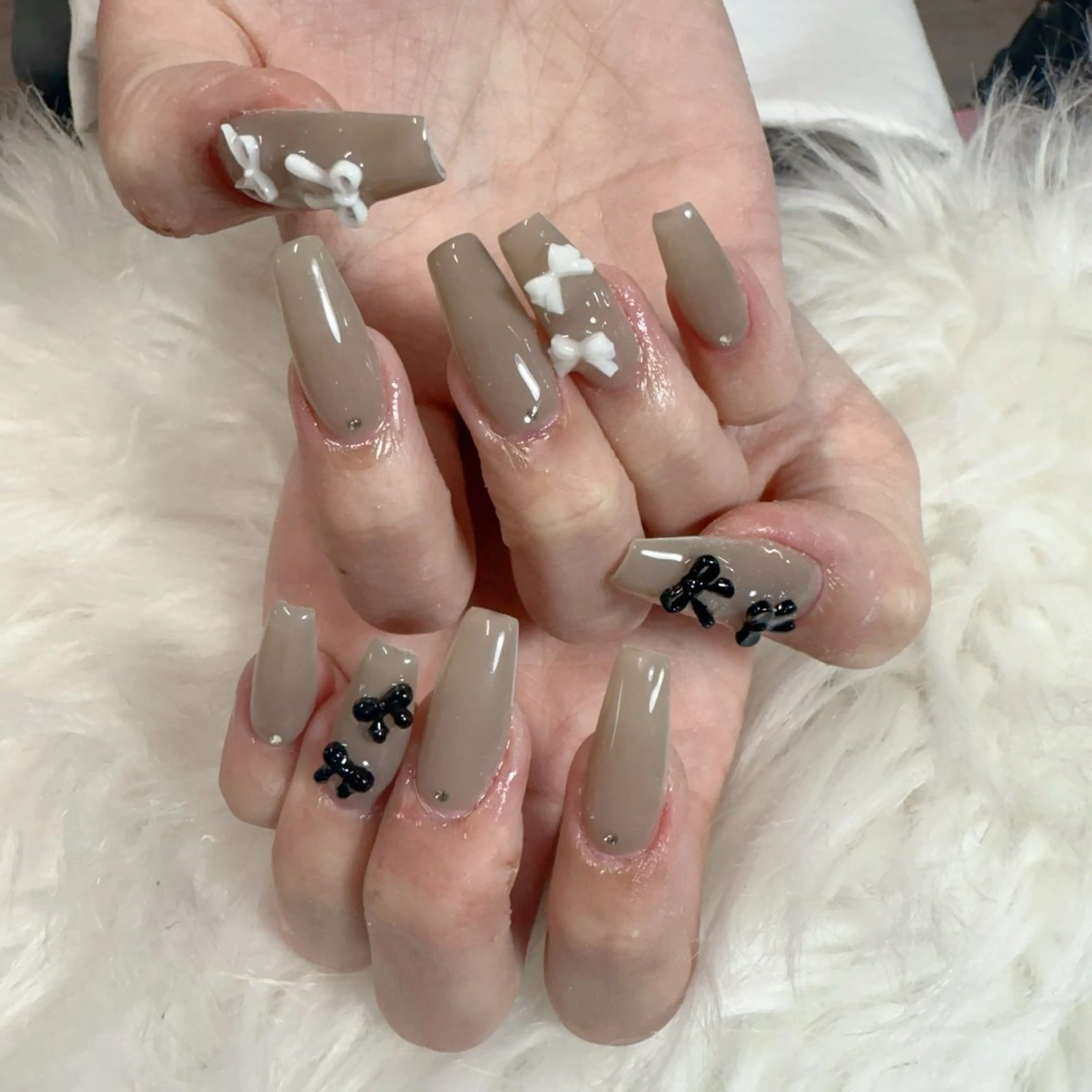 ネイル ハンドネイル 🎀nana🫧 ワンホンネイル🎀のネイルデザイン