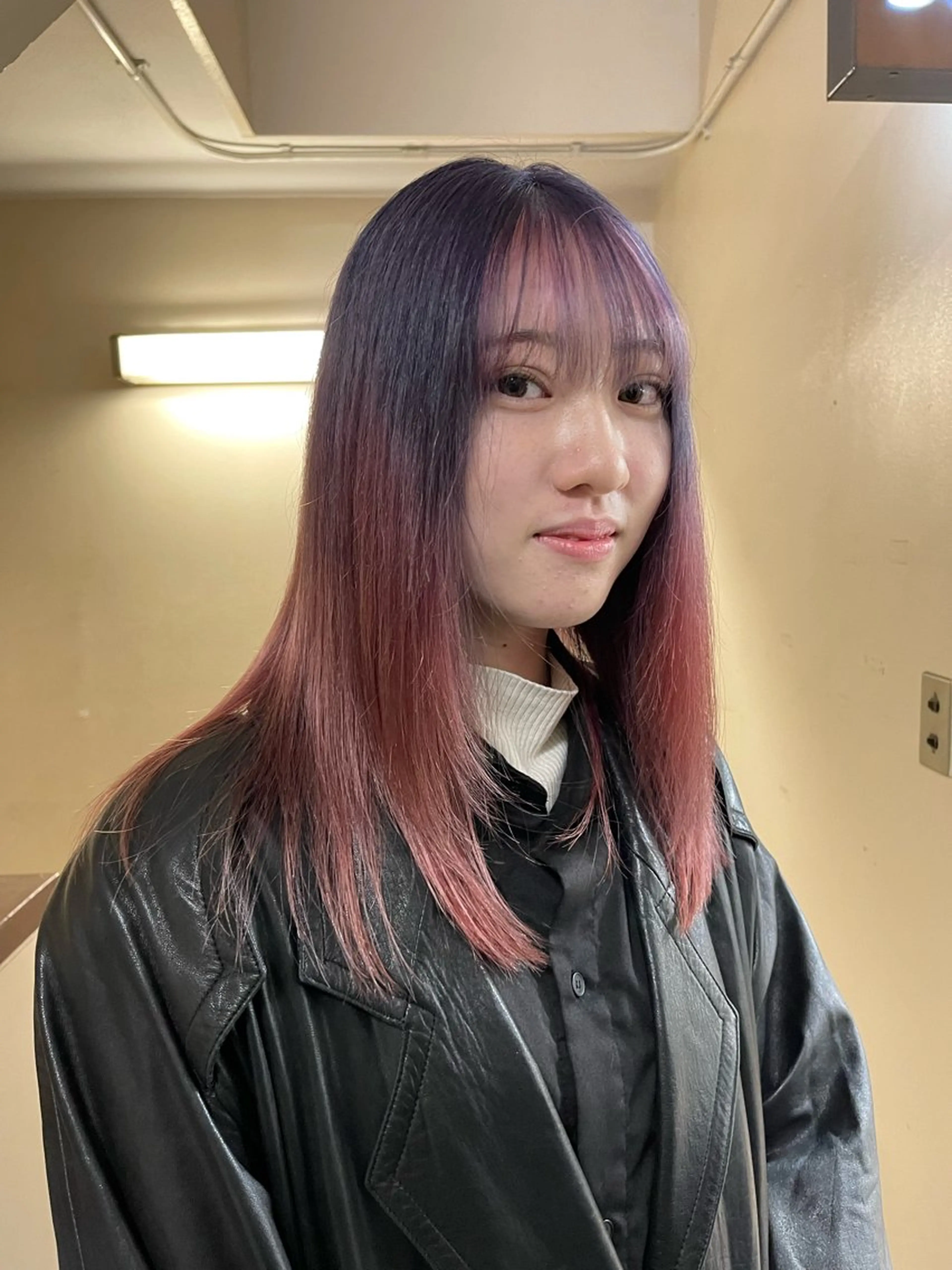 ロング カラー メンズ メンズブリーチ メンズインナーカラー ブリーチ ケアブリーチ デザインカラー カット トリートメント ヘアセット 安部佑哉/ハイトーン /レイヤー/ブリーチのヘアスタイル