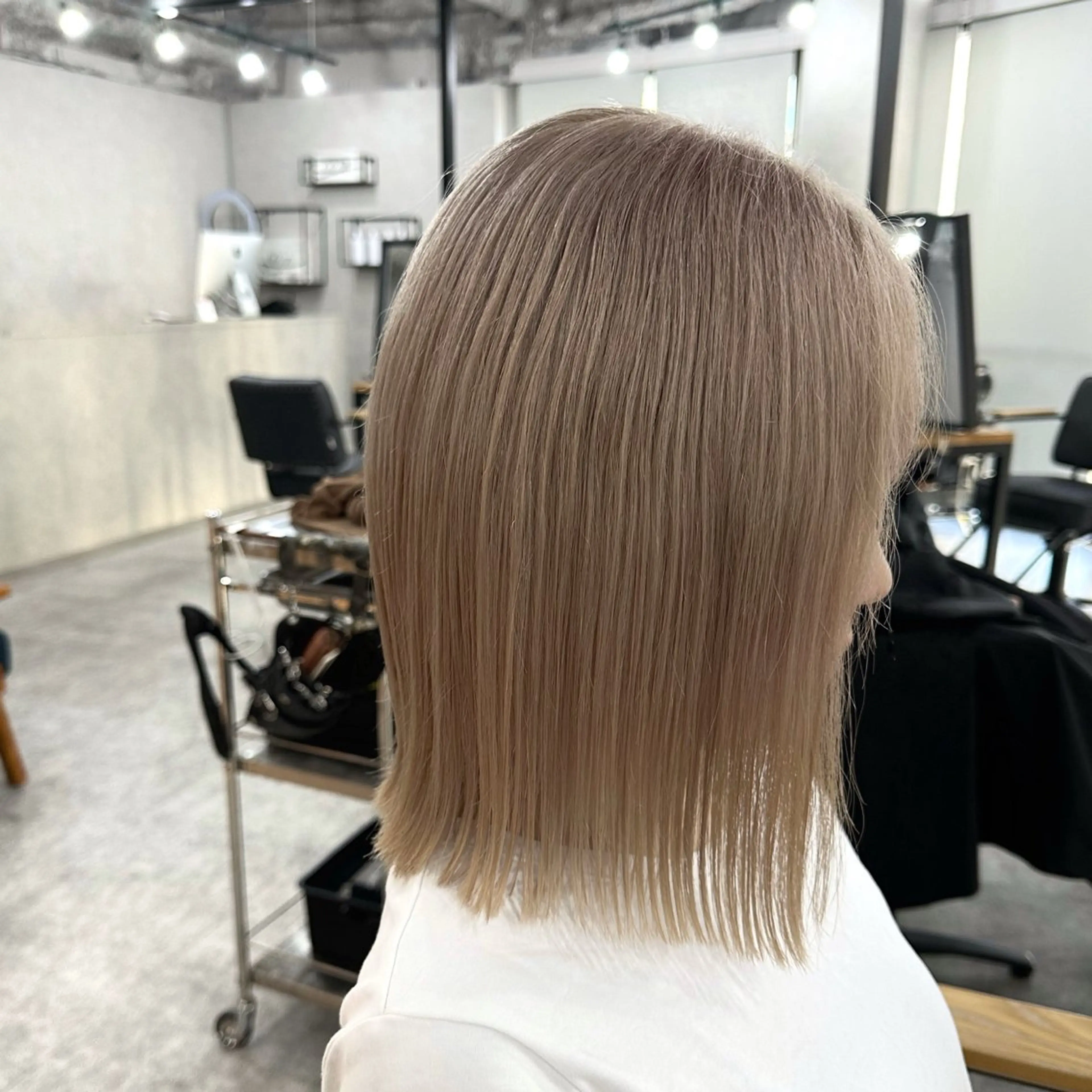 ミディアム カット ヘアカラー トリートメント ハイトーン🌈髪質 改善🫧RYOのヘアスタイル