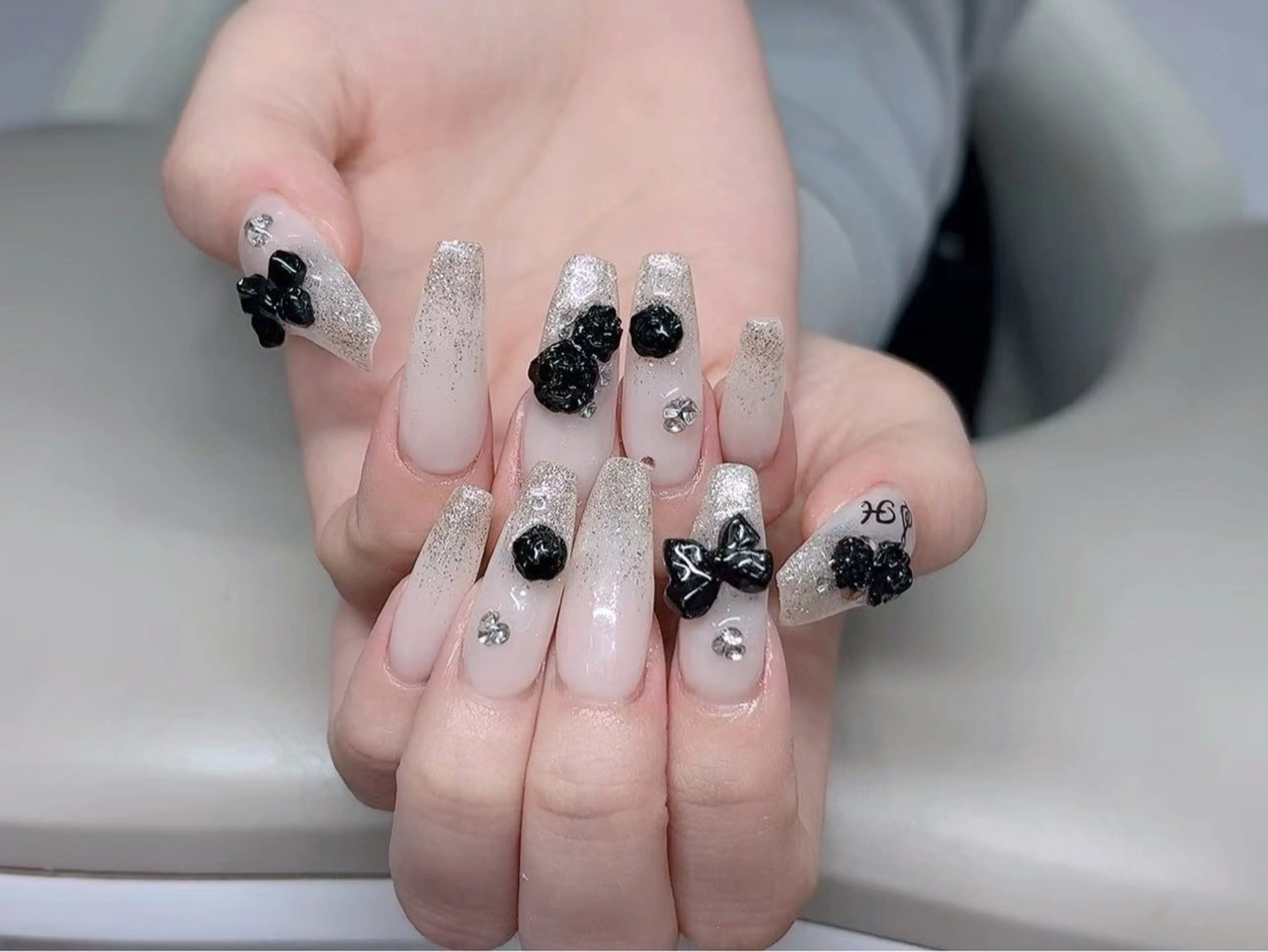 ネイル チークネイル 長さ出し フラッシュネイル フットネイル フレンチネイル ハンドネイル Nail&Eyela sh Nanaのネイルデザイン