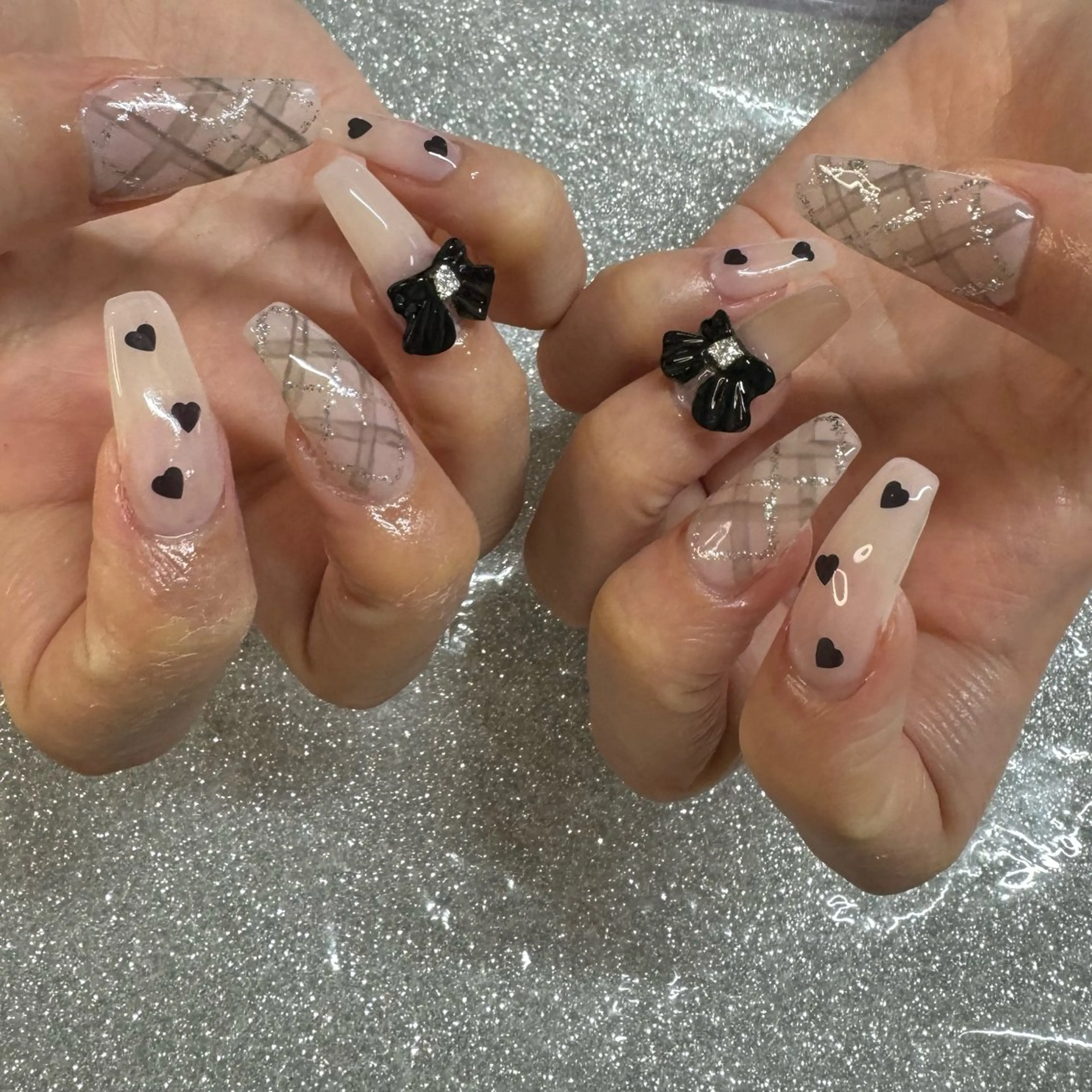 ネイル ハンドネイル VIERU 🌈🎀💖のネイルデザイン