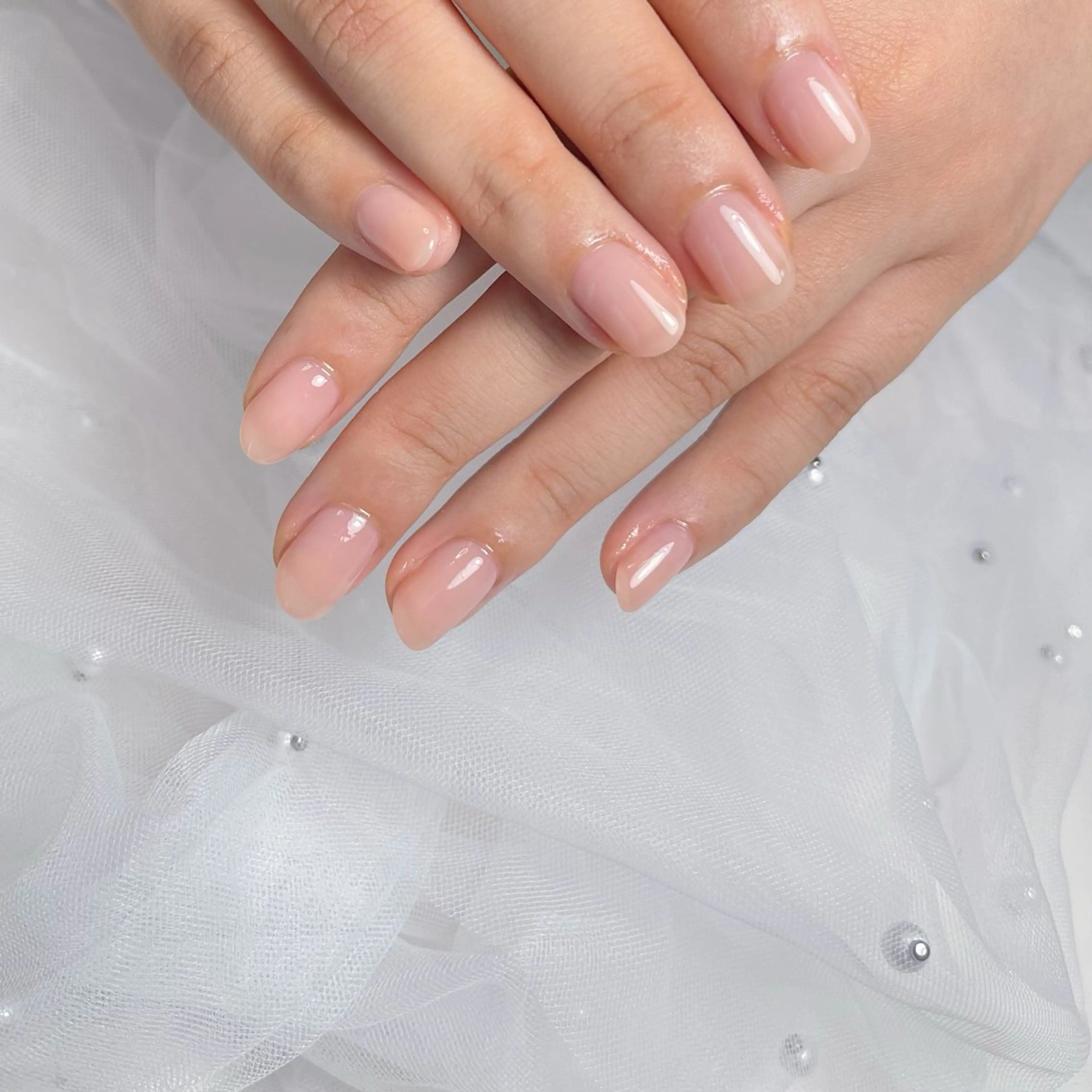 ネイル 長さ出し 韓国ネイル ワンカラーネイル シンプルネイル ワンホンネイル ハンドネイル RE SALONのネイルデザイン