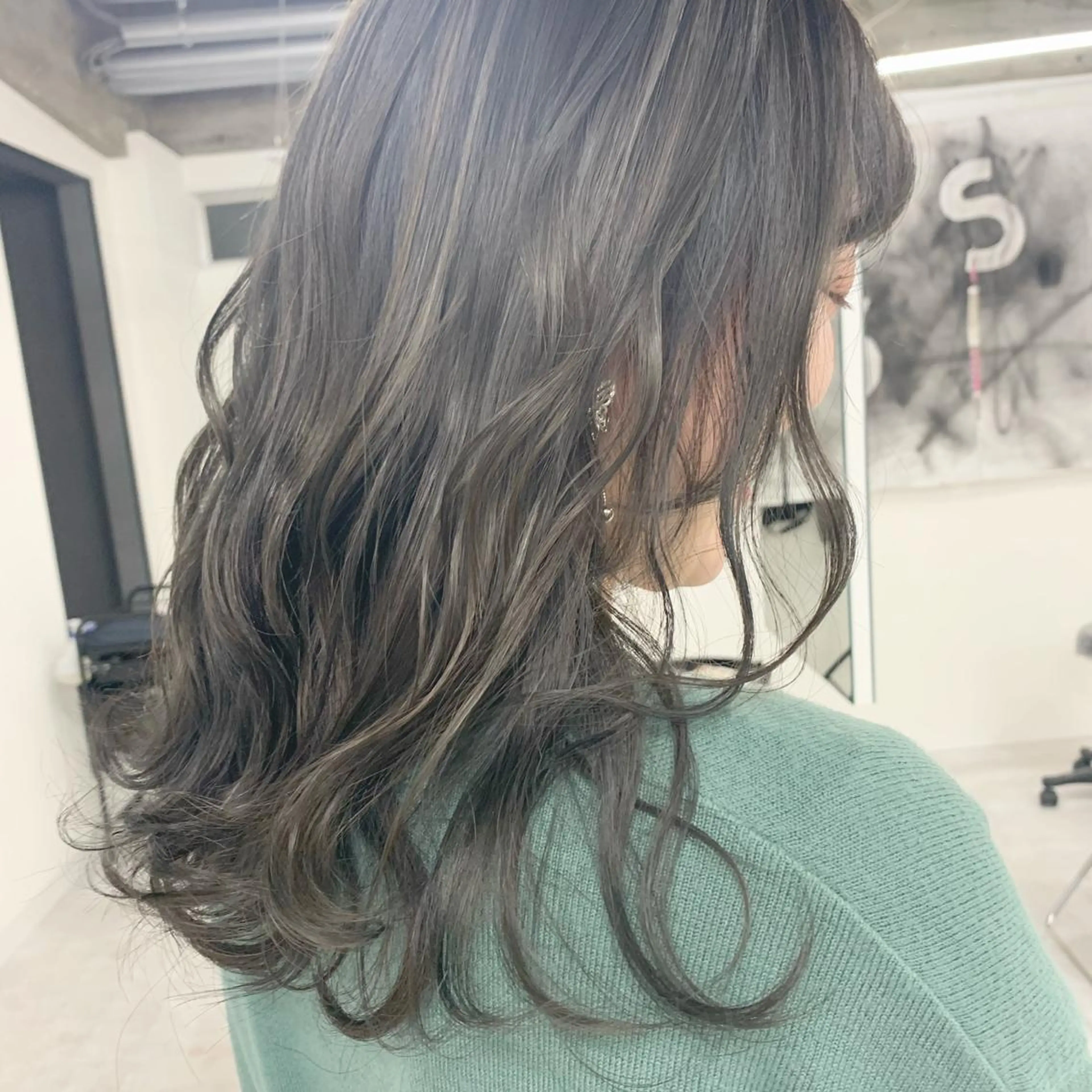 セミロング カラー flocci🌙 フロクシのヘアスタイル