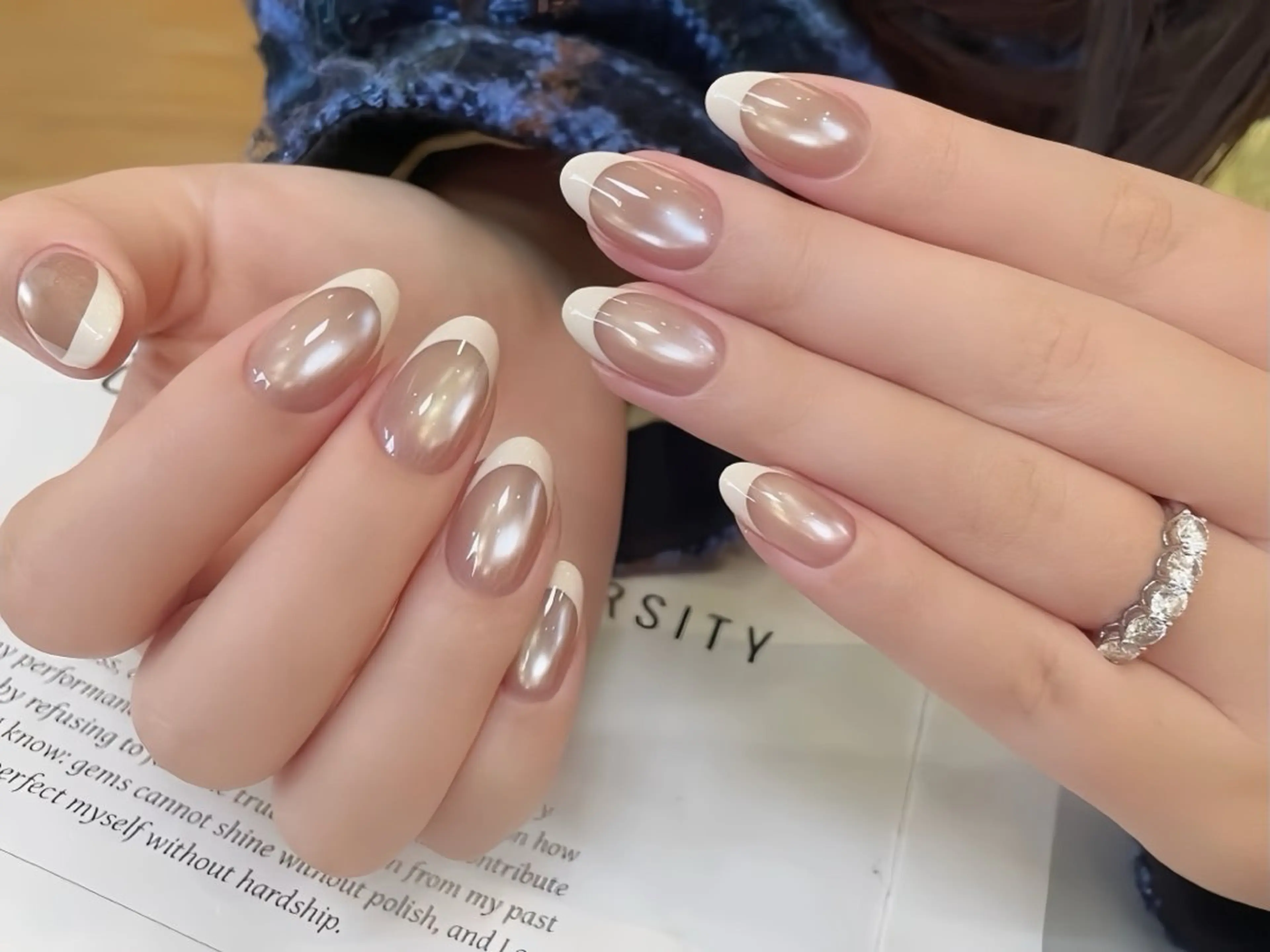 ネイル ボルドー フレンチネイル グラデーション キラキラネイル 韓国ネイル ハンドネイル Rin Nail Shinokuboのネイルデザイン