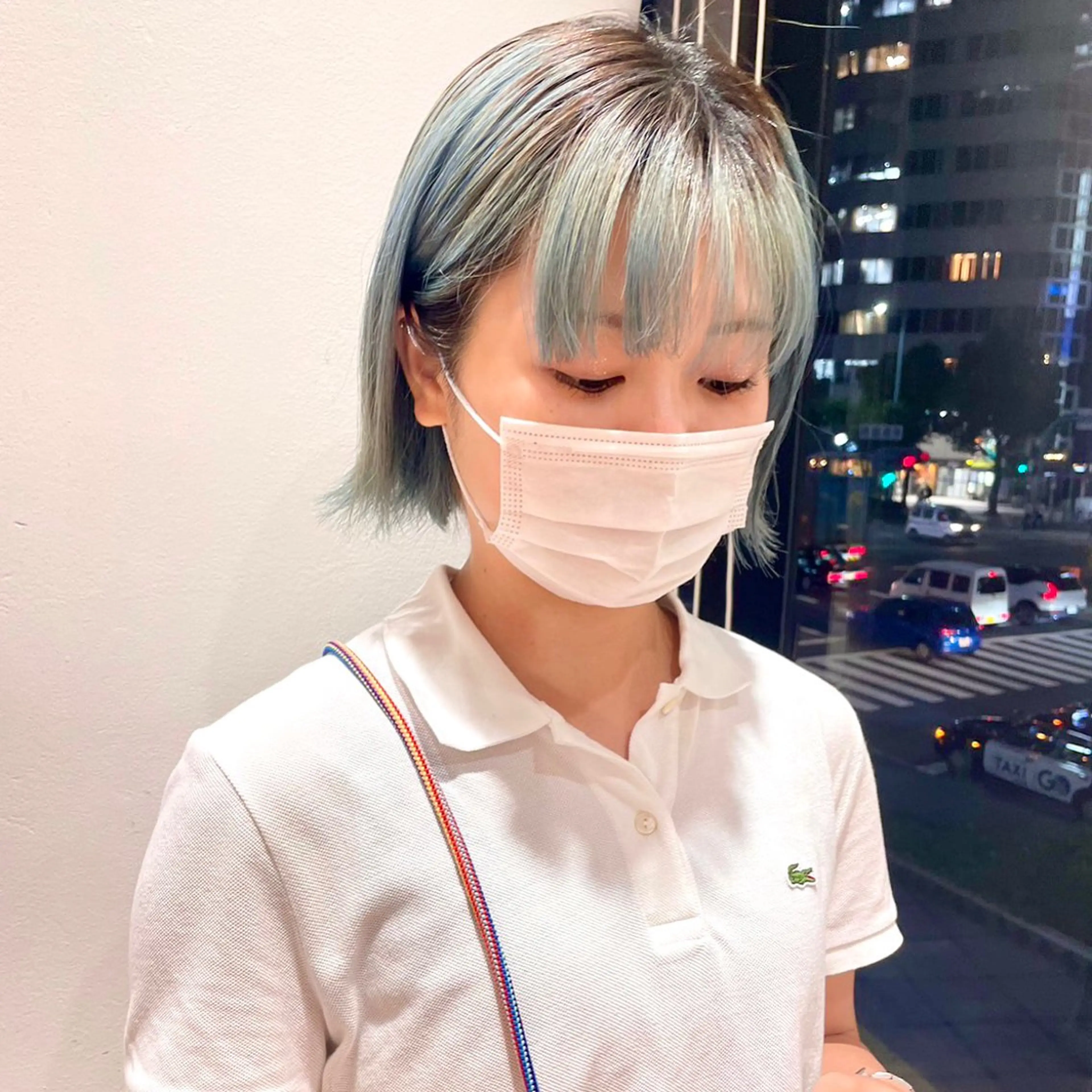 ショート カラー ブリーチ 増井 彩乃のヘアスタイル