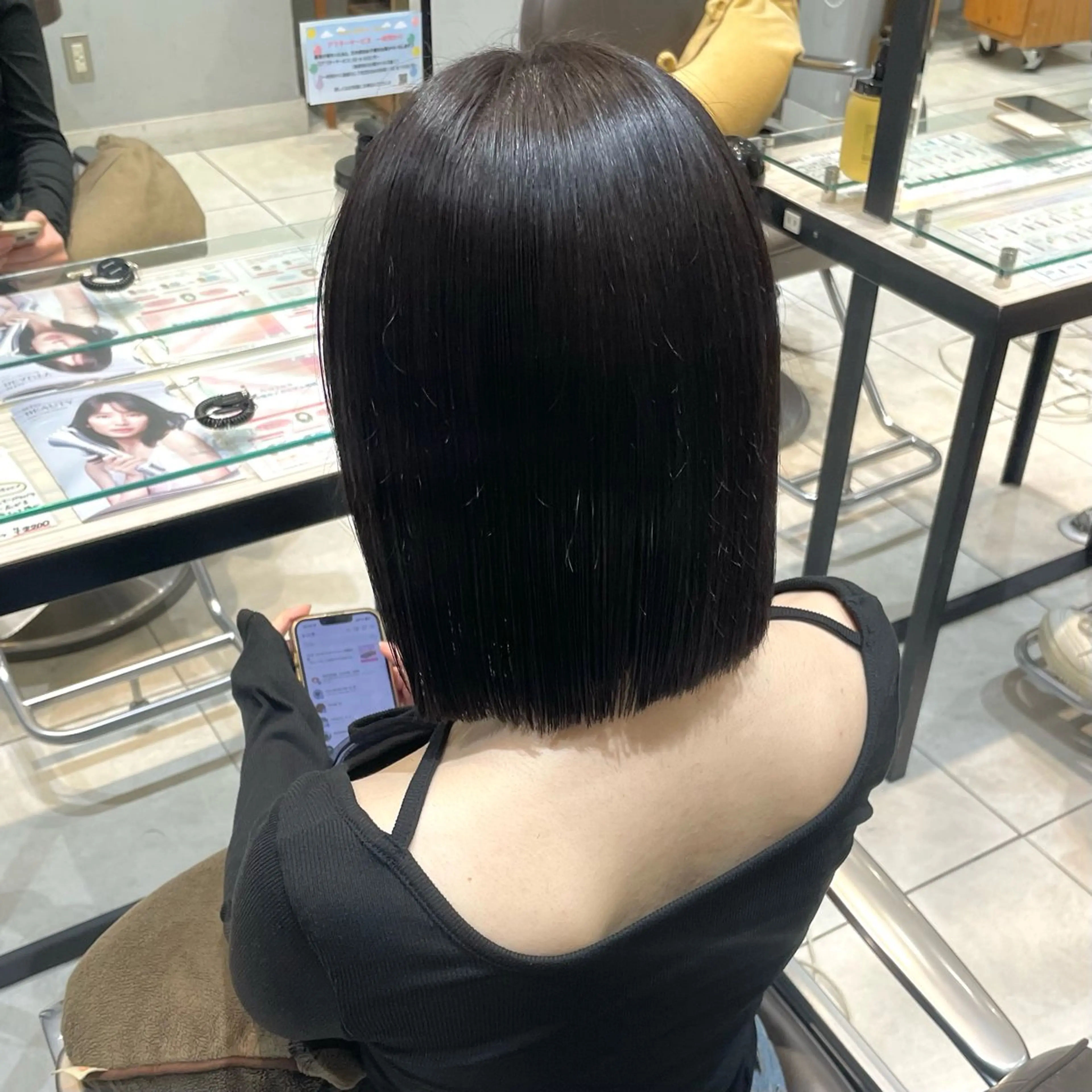 ショート 切りっぱなしボブ ボブ 🩶赤み消しカラー 🐈⬛荻野美思🐾のヘアスタイル