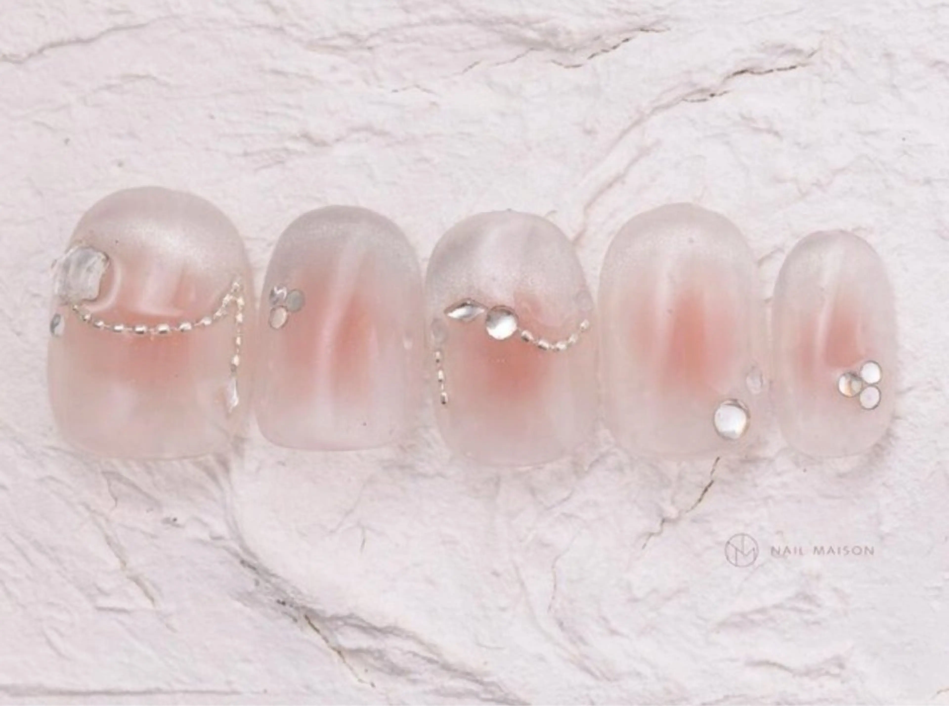 ネイル KUWAHARA Hのネイルデザイン