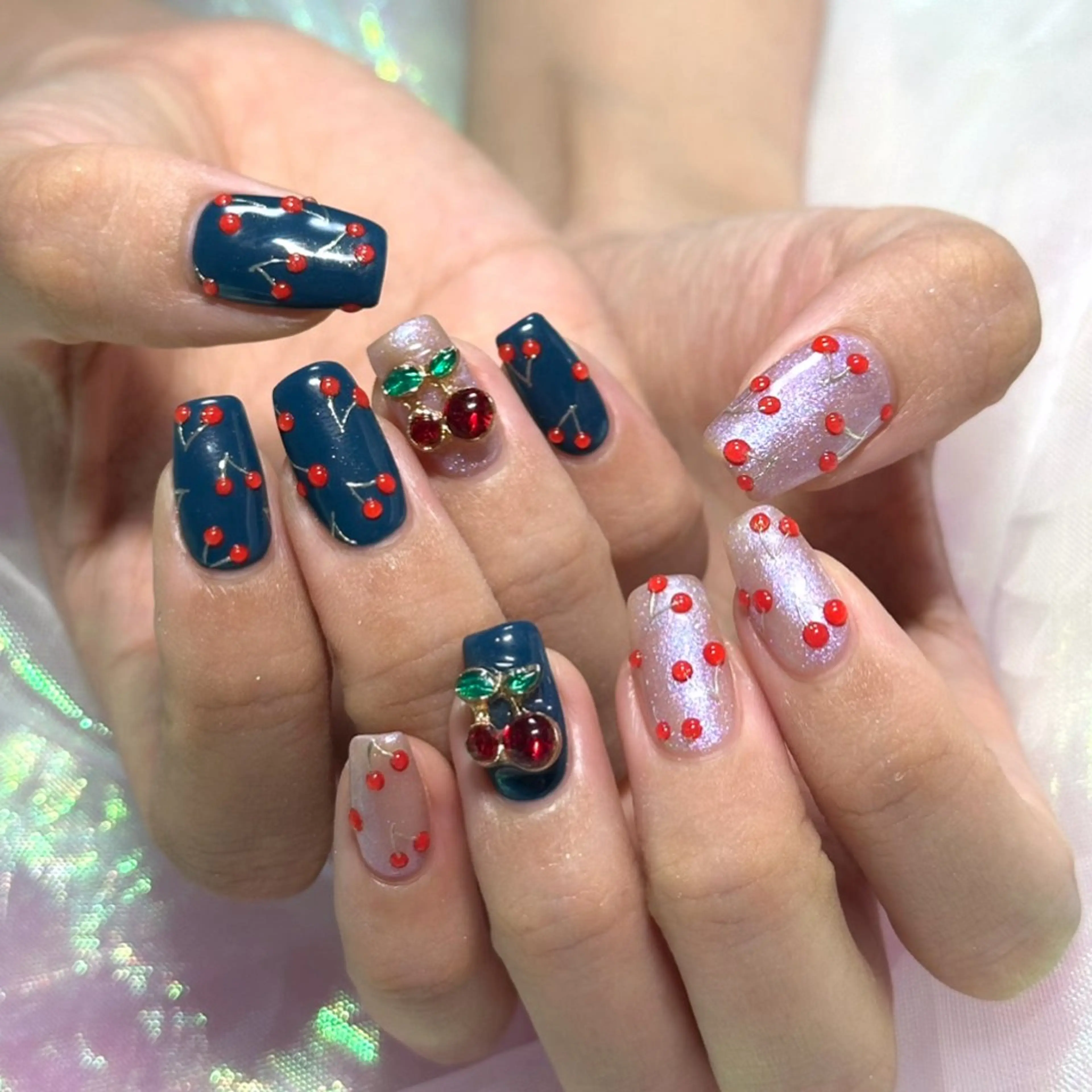 ネイル ハンドネイル 【OKIKA】 らん🦖🌈🧡のマツエク・マツパデザイン