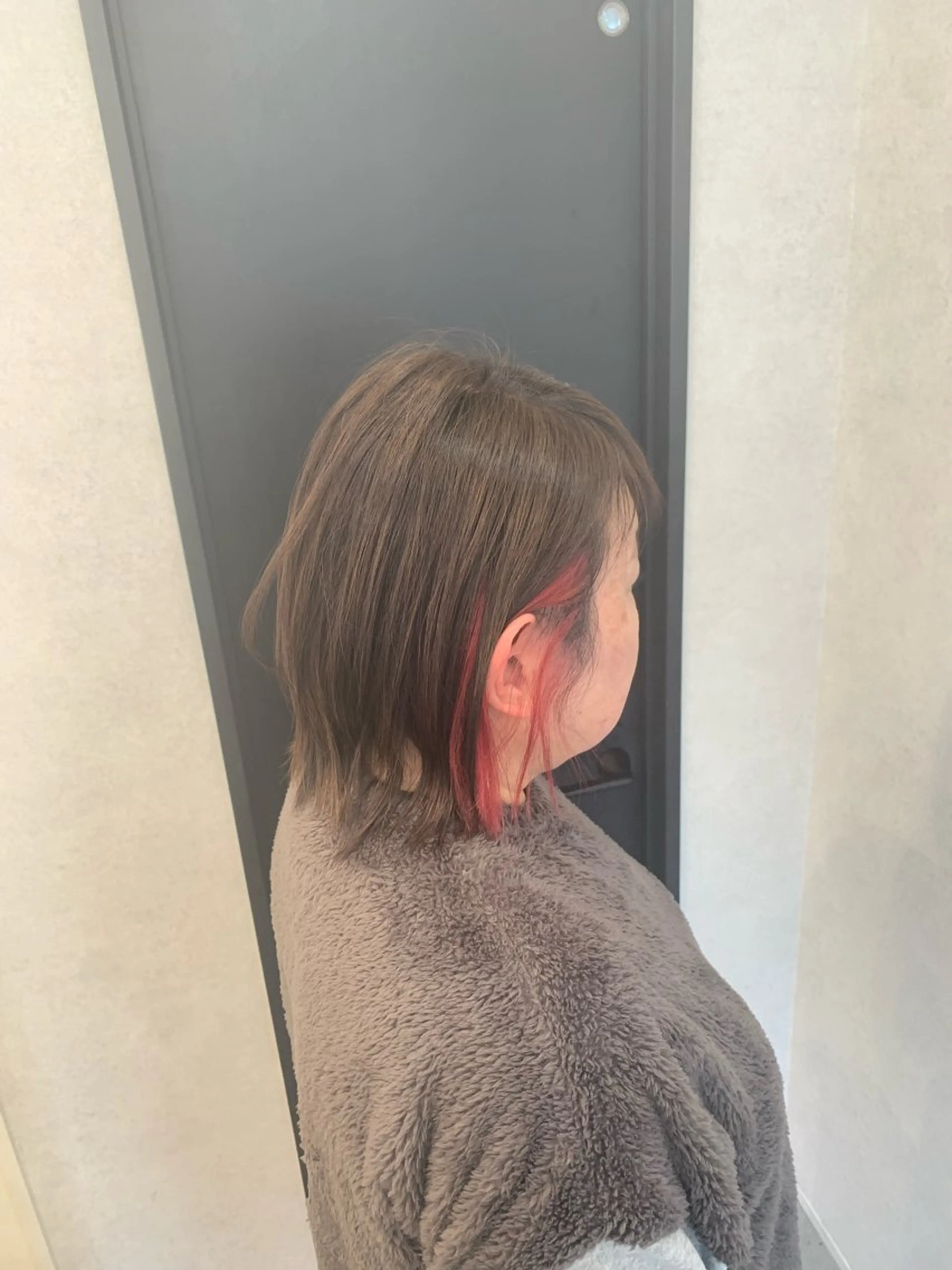 ミディアム カラー ブリーチ インナーカラー 臼井 真人のヘアスタイル