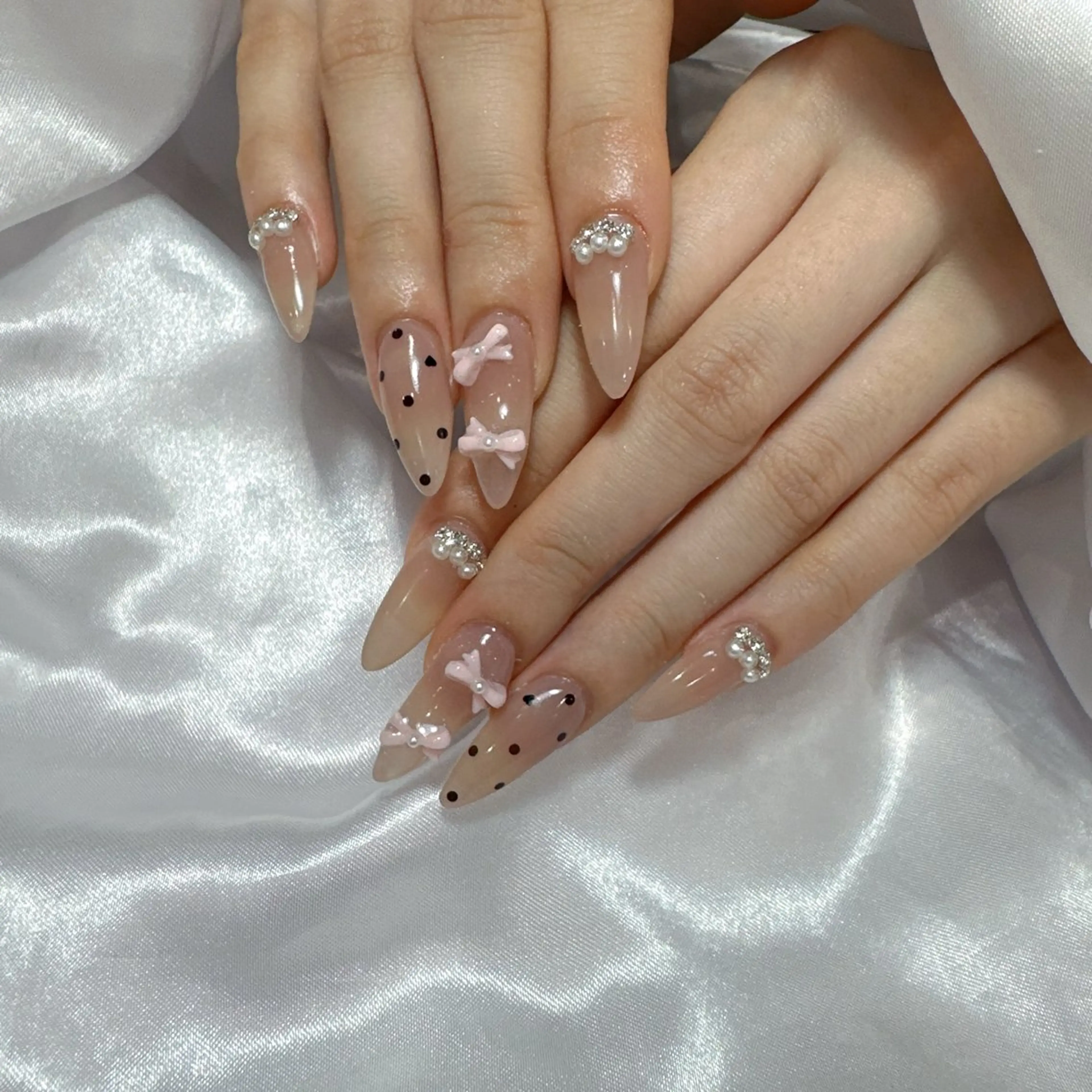 ネイル アートネイル フラッシュネイル フレンチネイル ジェルネイル ガラスフレンチ ハンドネイル You&Me Miyuのネイルデザイン