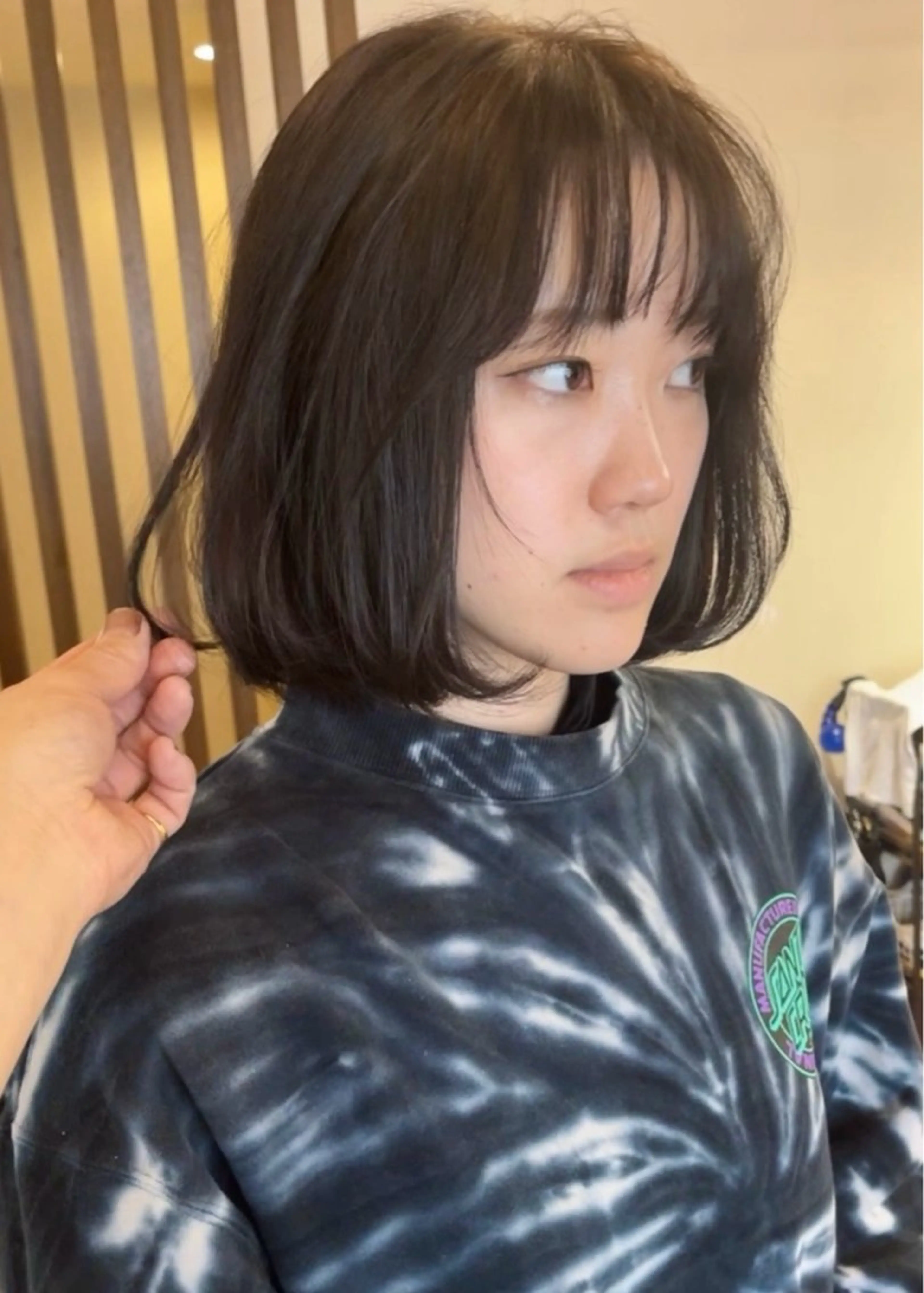 ショート カラー ブリーチ ダークグレー ダブルカラー ブリーチなしカラー ヘアカラー トリートメント 田室 和幸のヘアスタイル