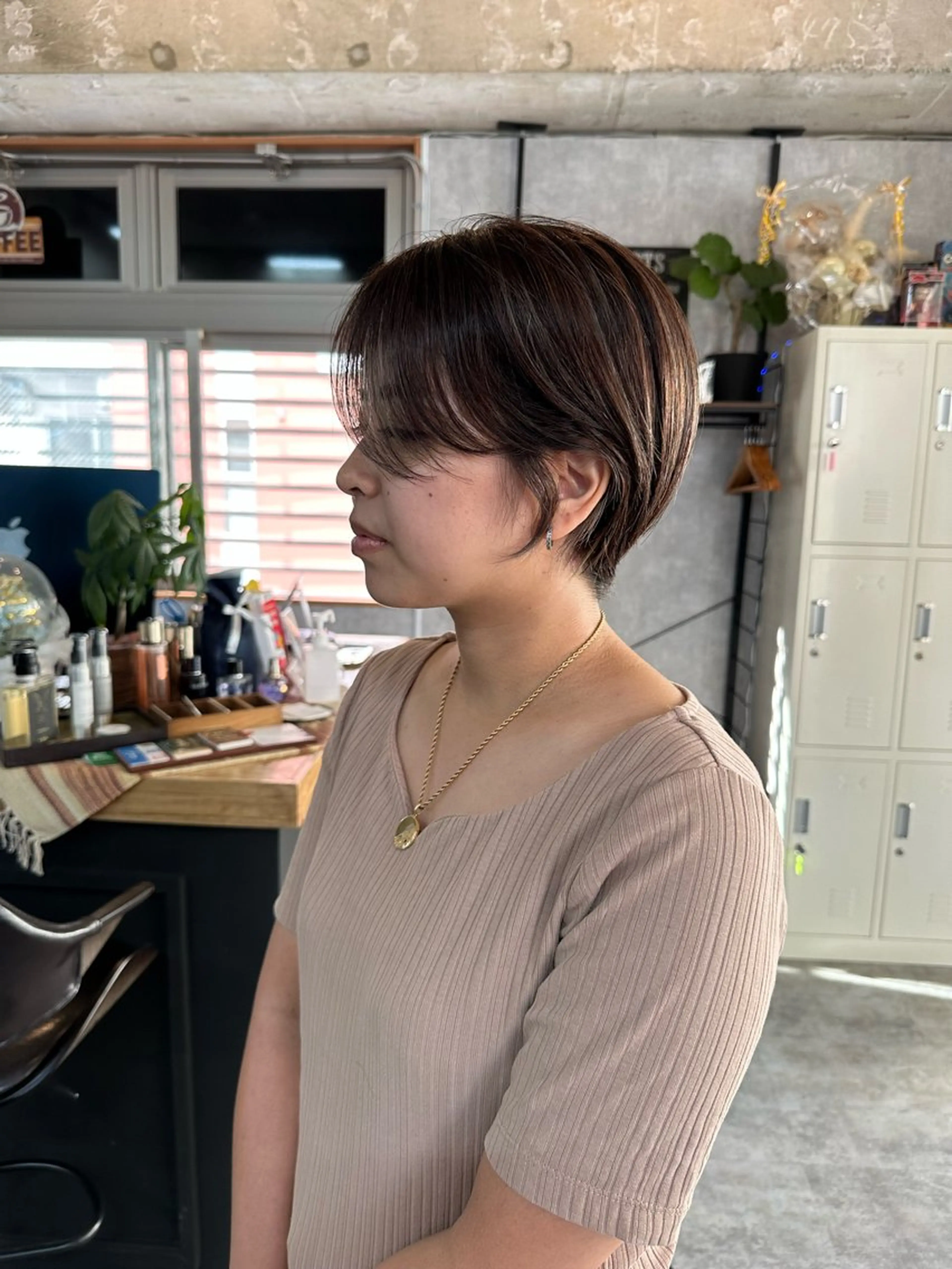 ショート 切りっぱなしボブ ショートボブ ハンサムショート 丸みショート ボブ モテ髪/ボブ/ショー ト/アダチフウトのヘアスタイル