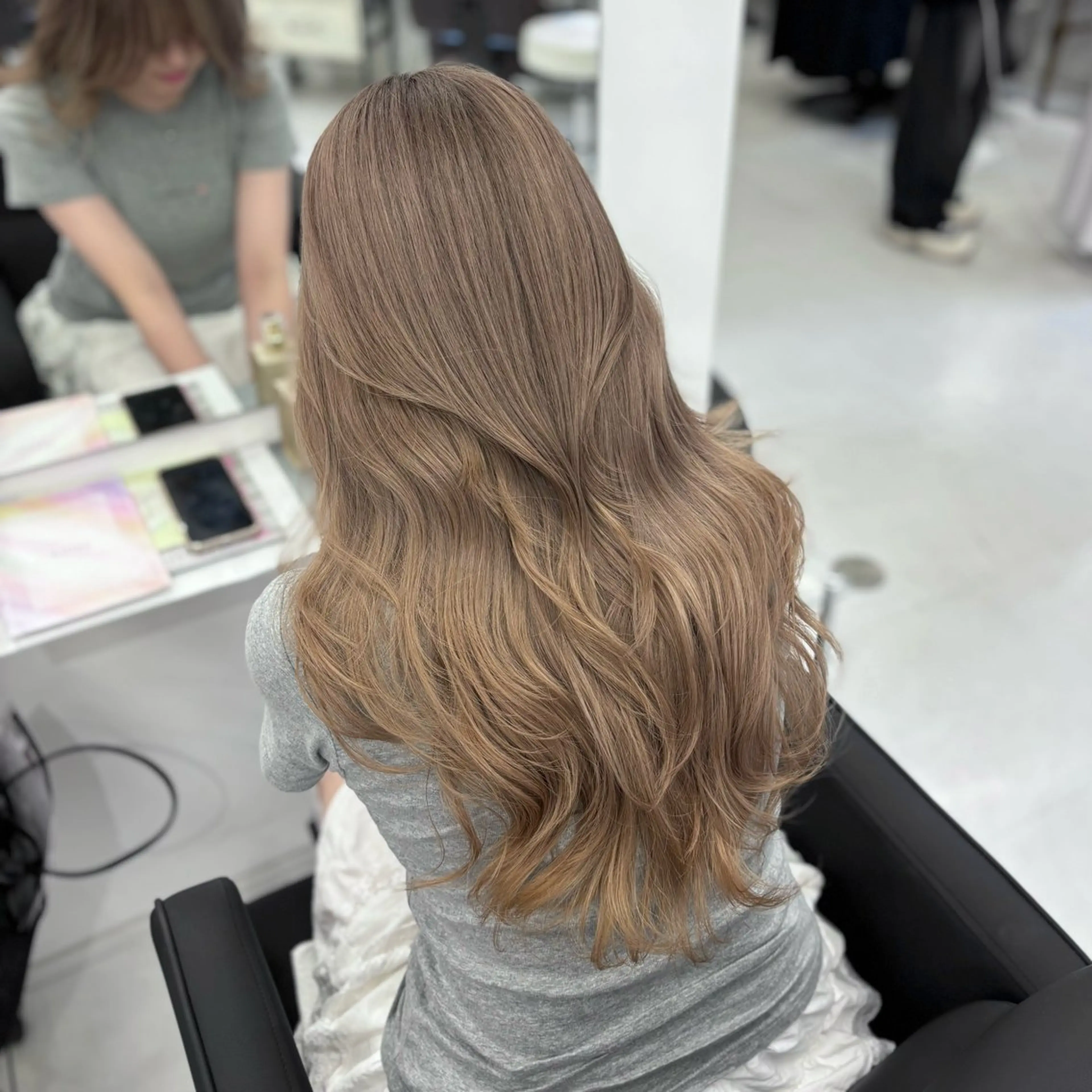 セミロング カラー 🎀ハイトーンカラー /デザイン🎀ありさのヘアスタイル
